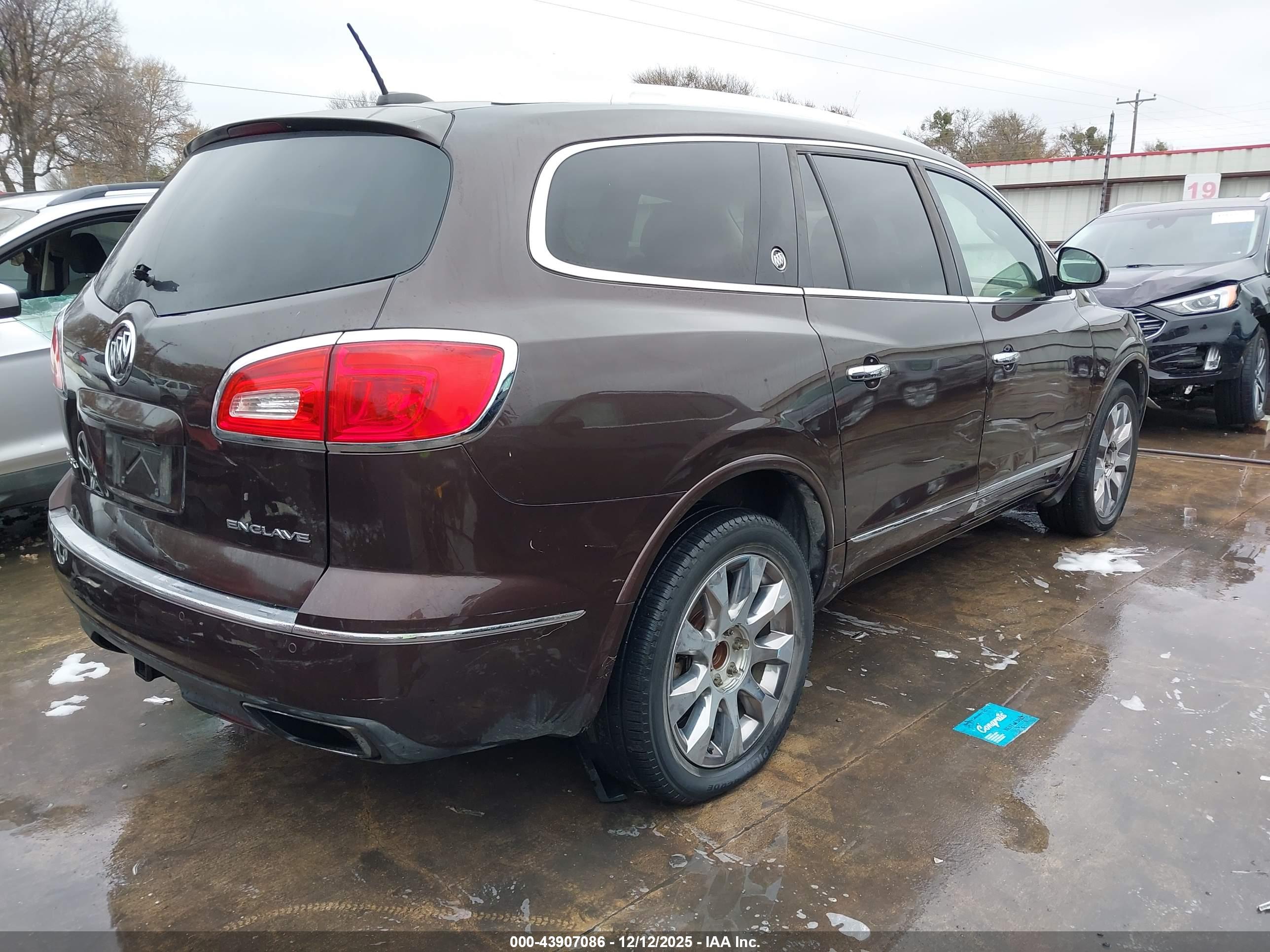 BUICK ENCLAVE image 4