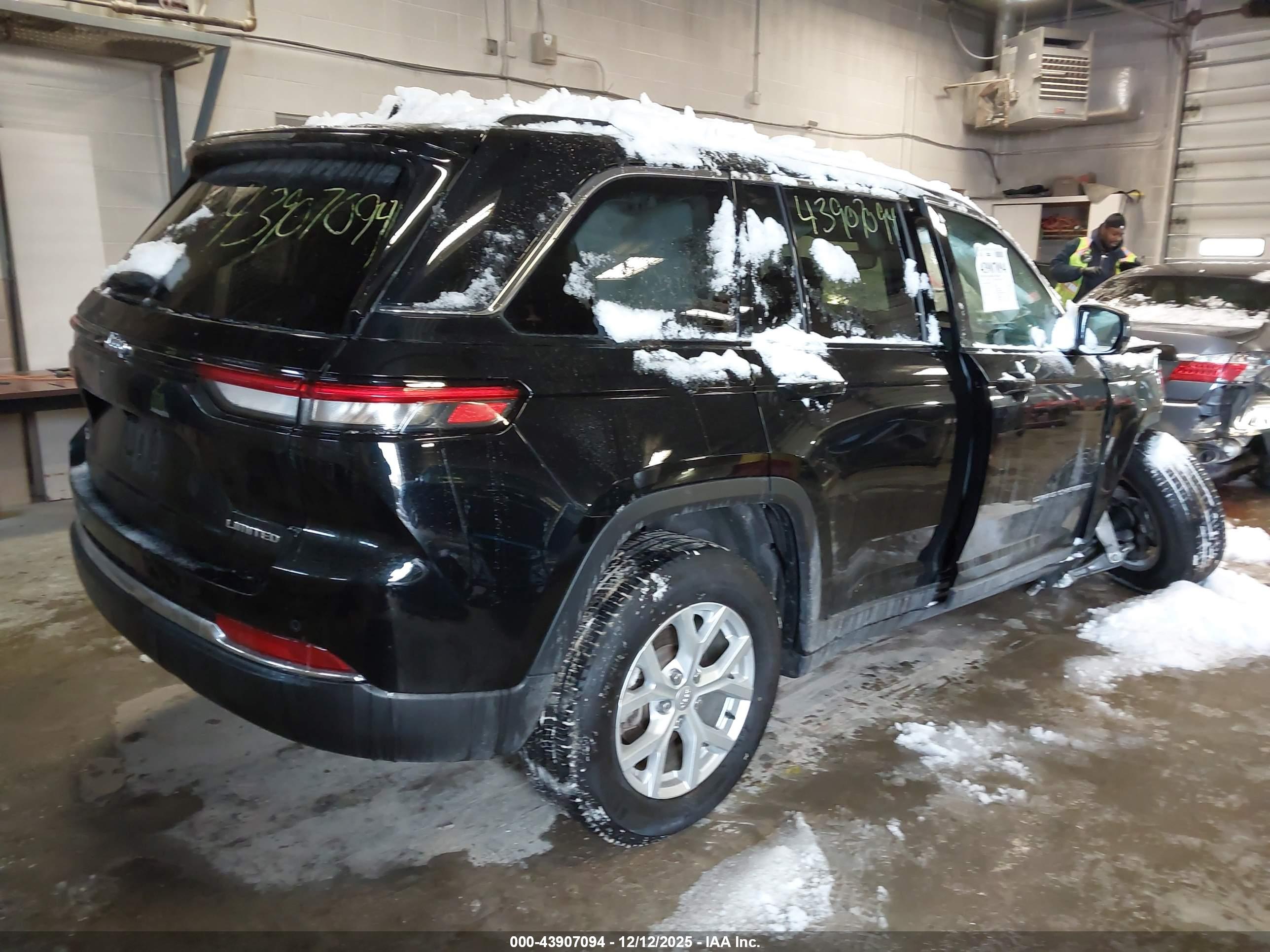 JEEP GRAND image 4