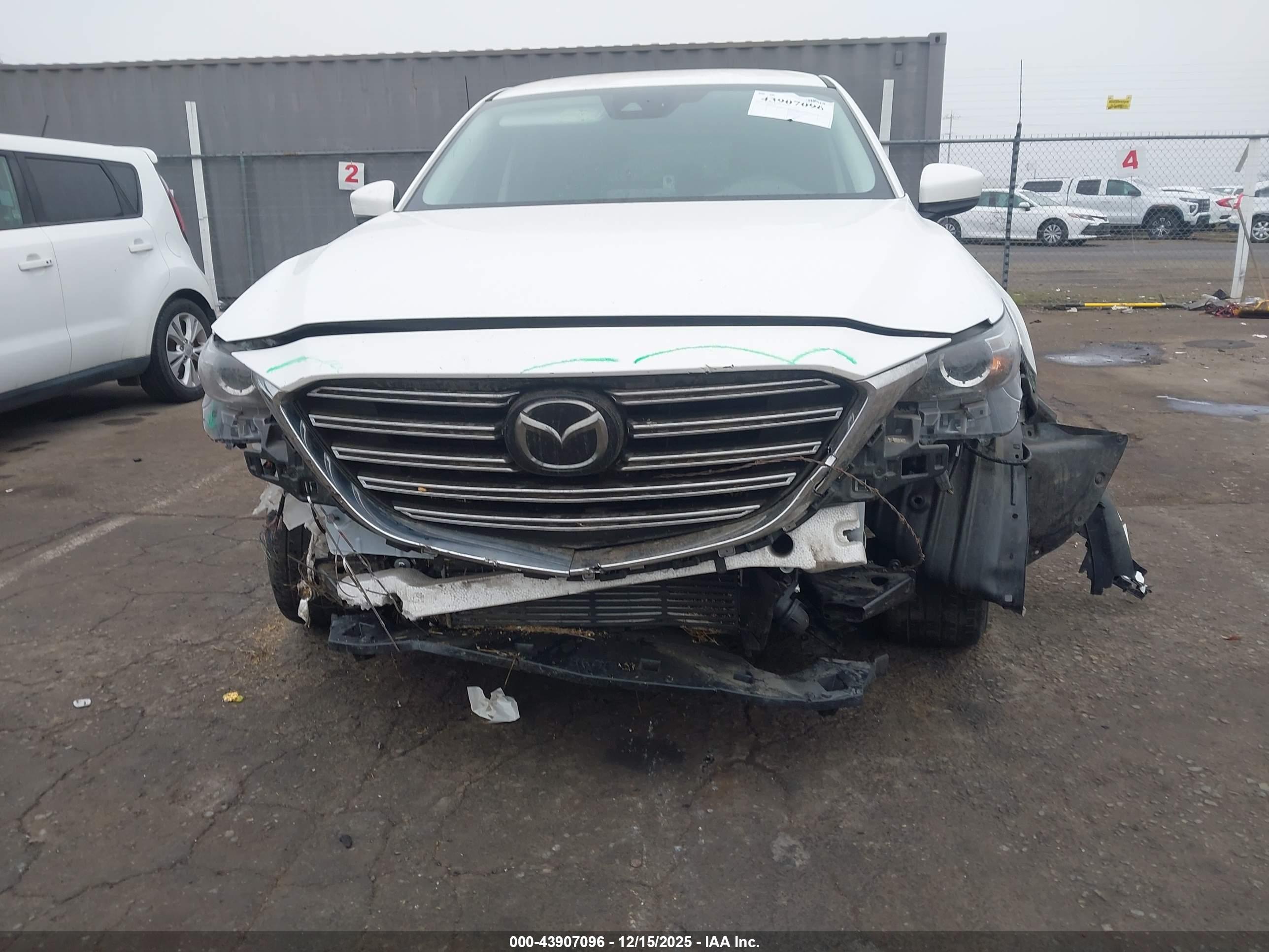 MAZDA CX-9 image 6