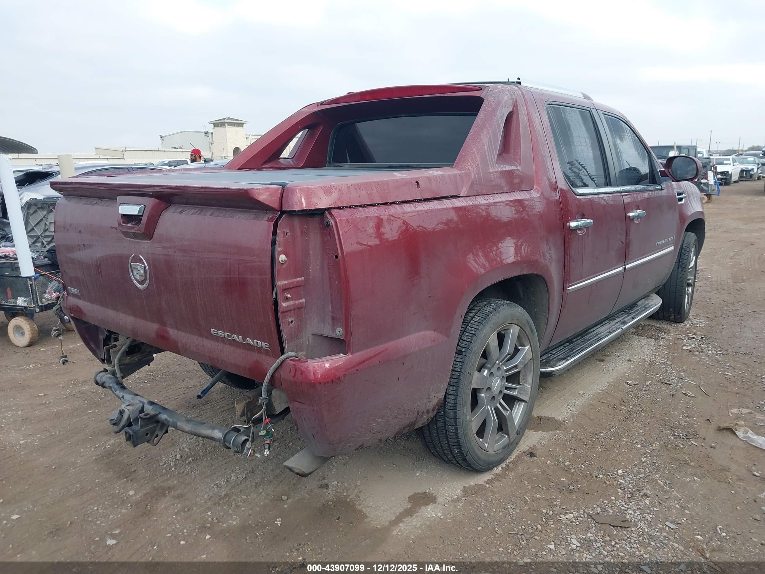CADILLAC ESCALADE image 4