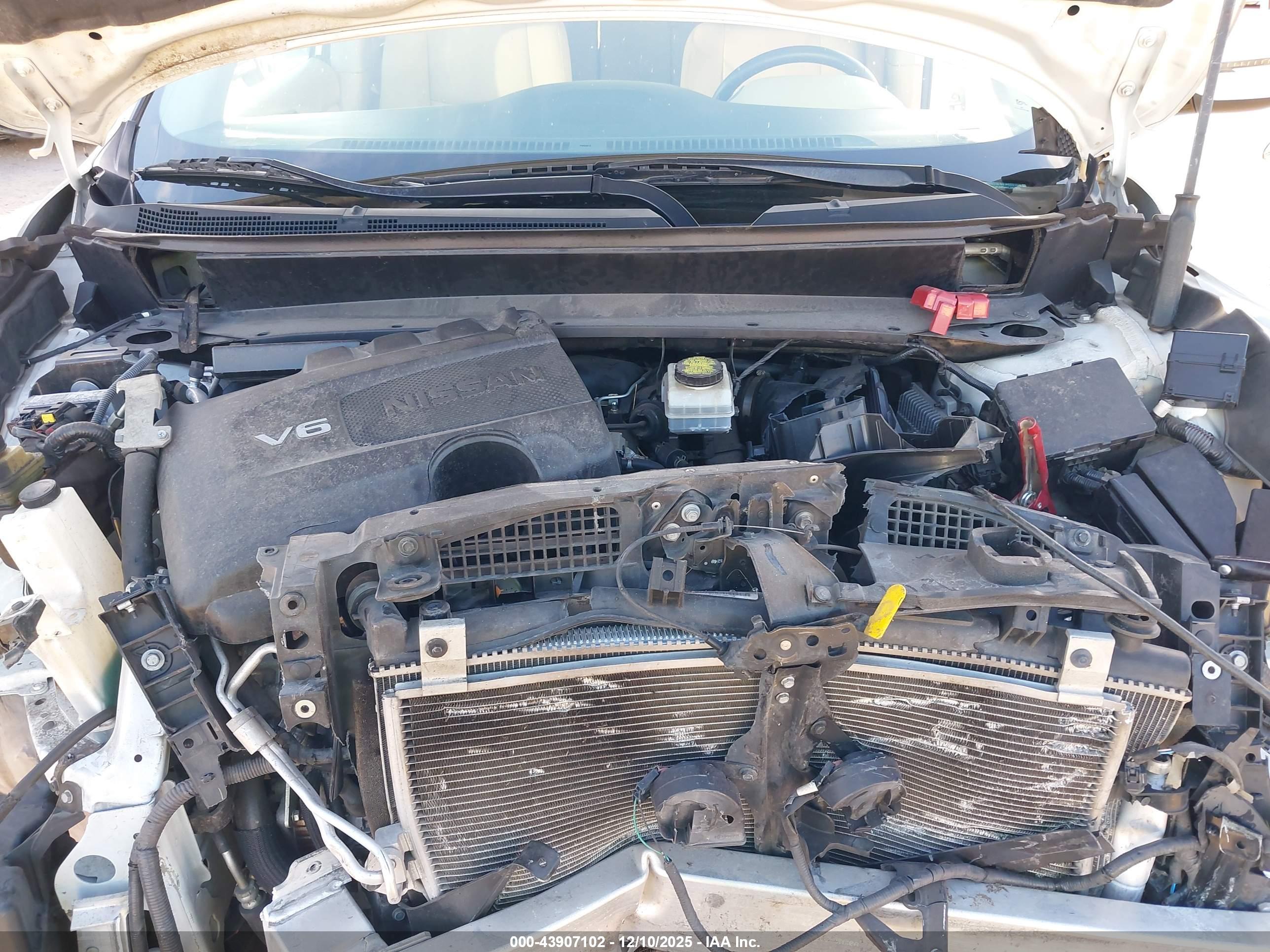 NISSAN PATHFINDER image 10