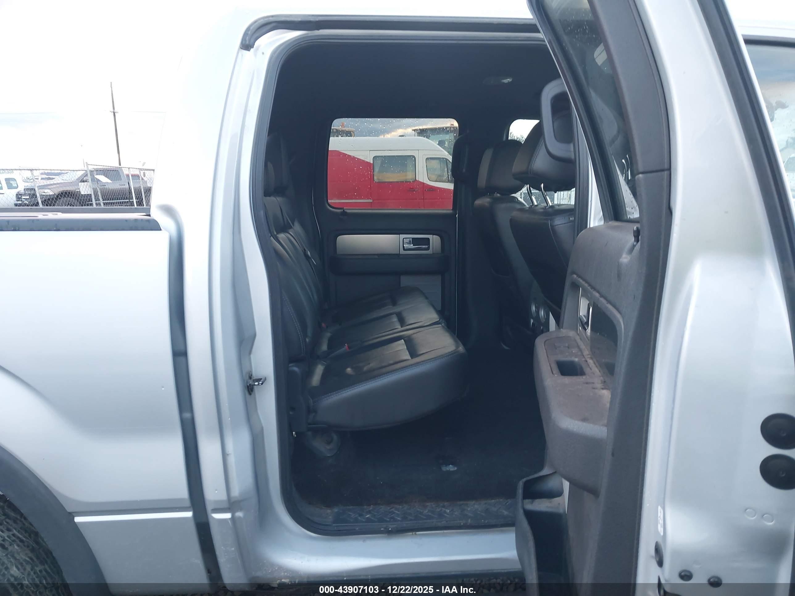 FORD F-150 image 8