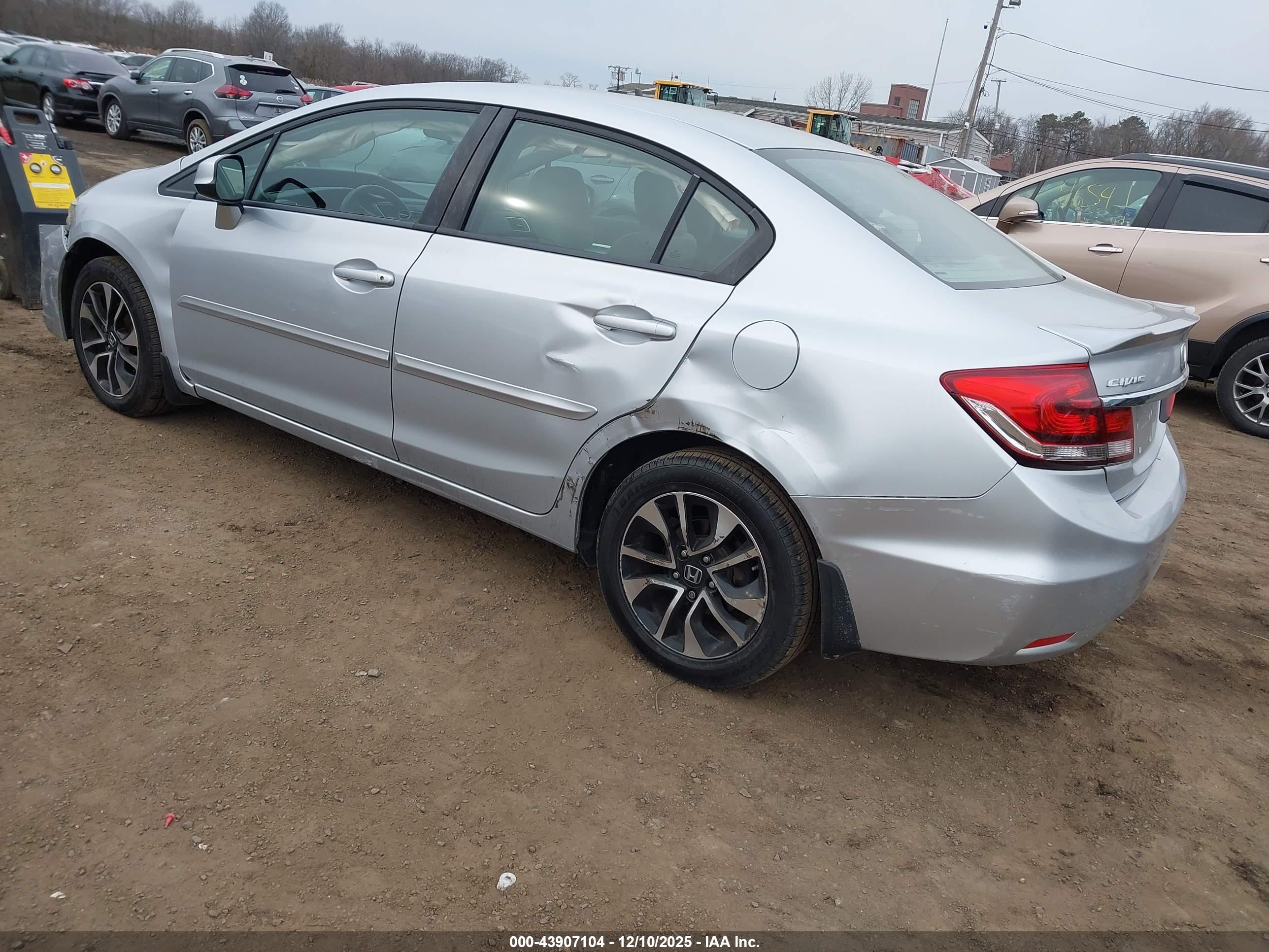 HONDA CIVIC image 3