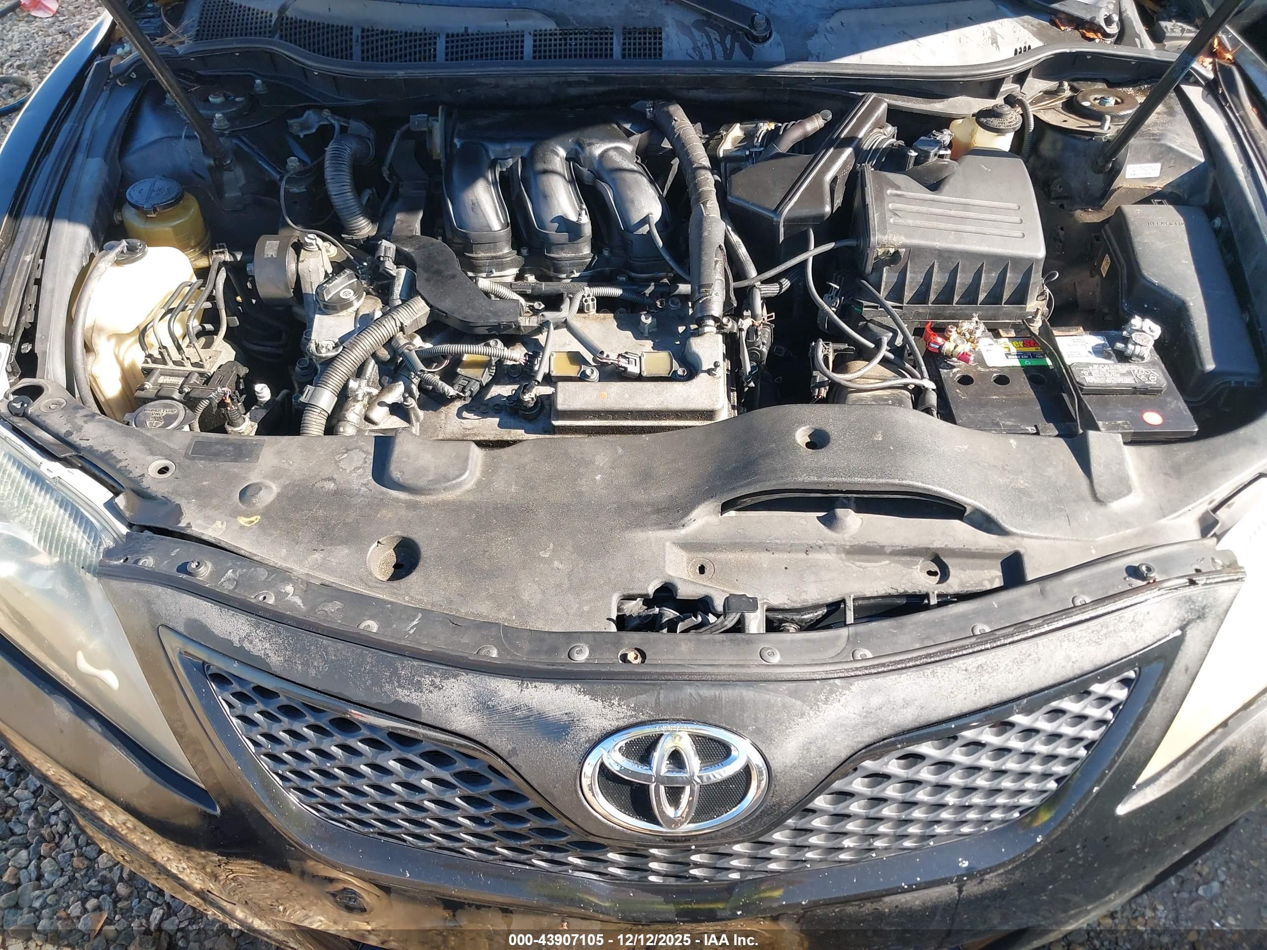 TOYOTA CAMRY image 10