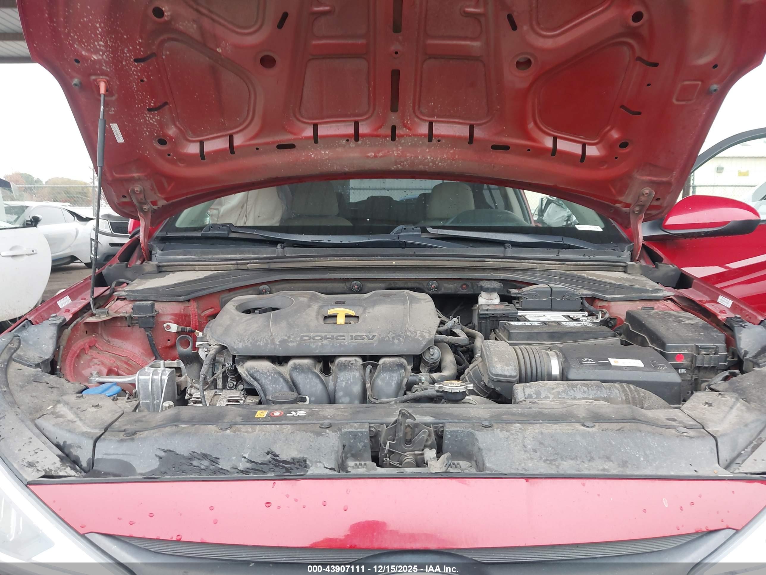 HYUNDAI ELANTRA image 10