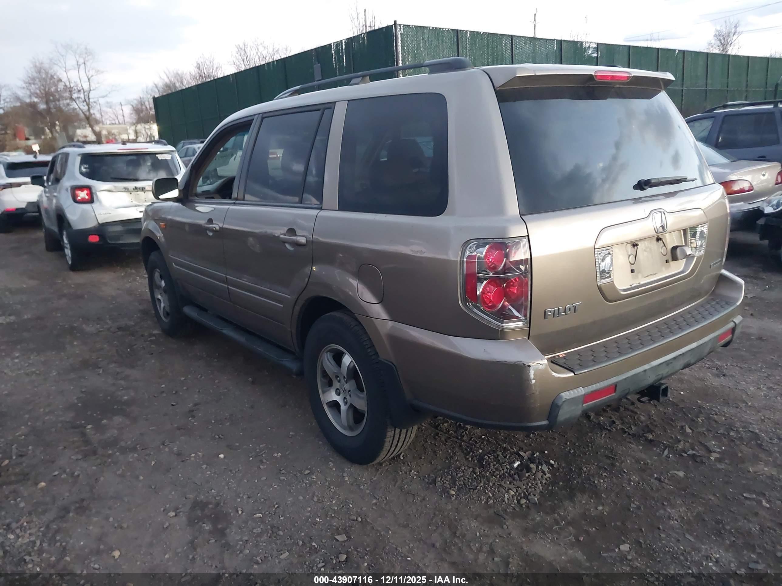 HONDA PILOT image 3