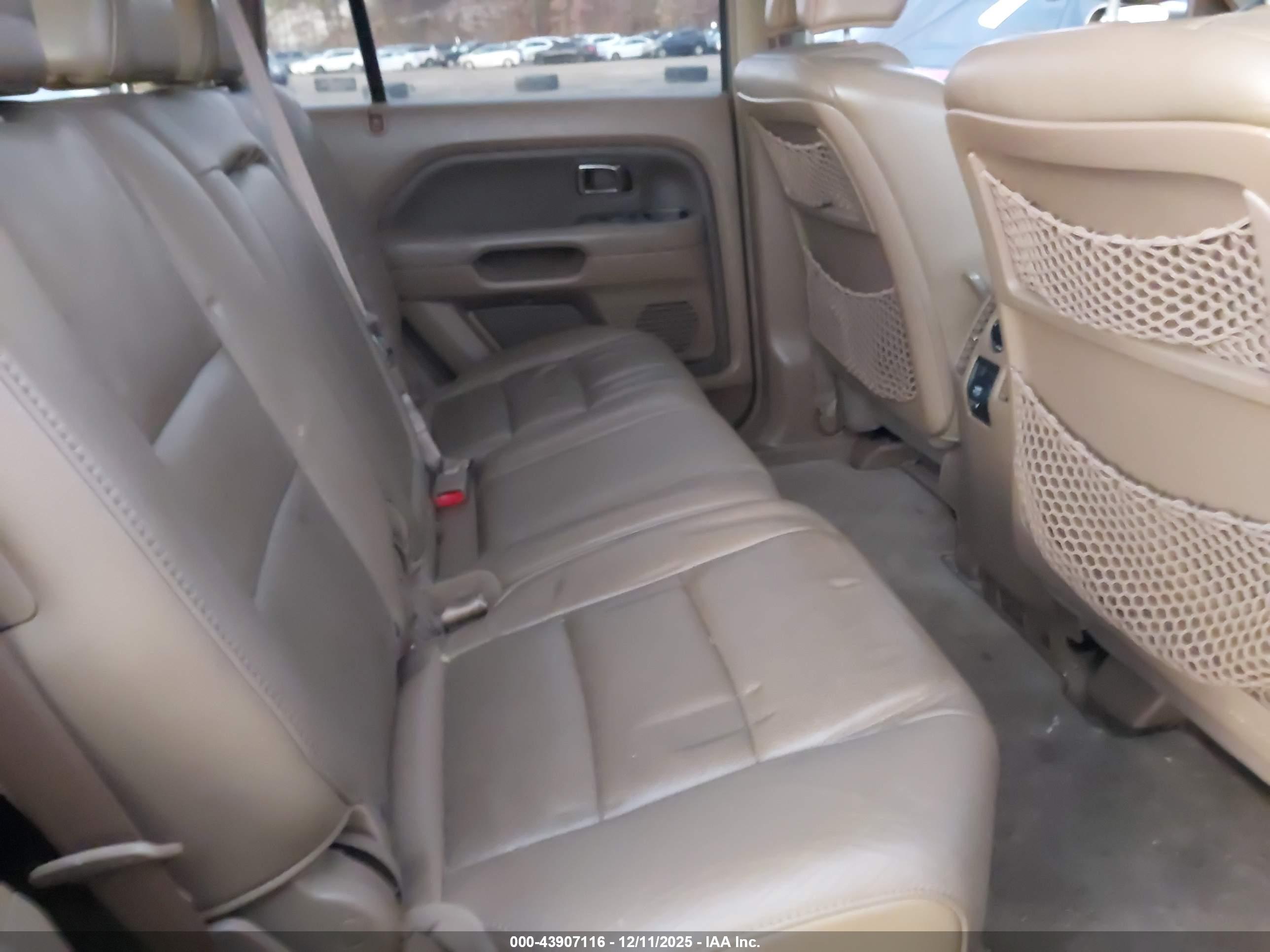 HONDA PILOT image 8
