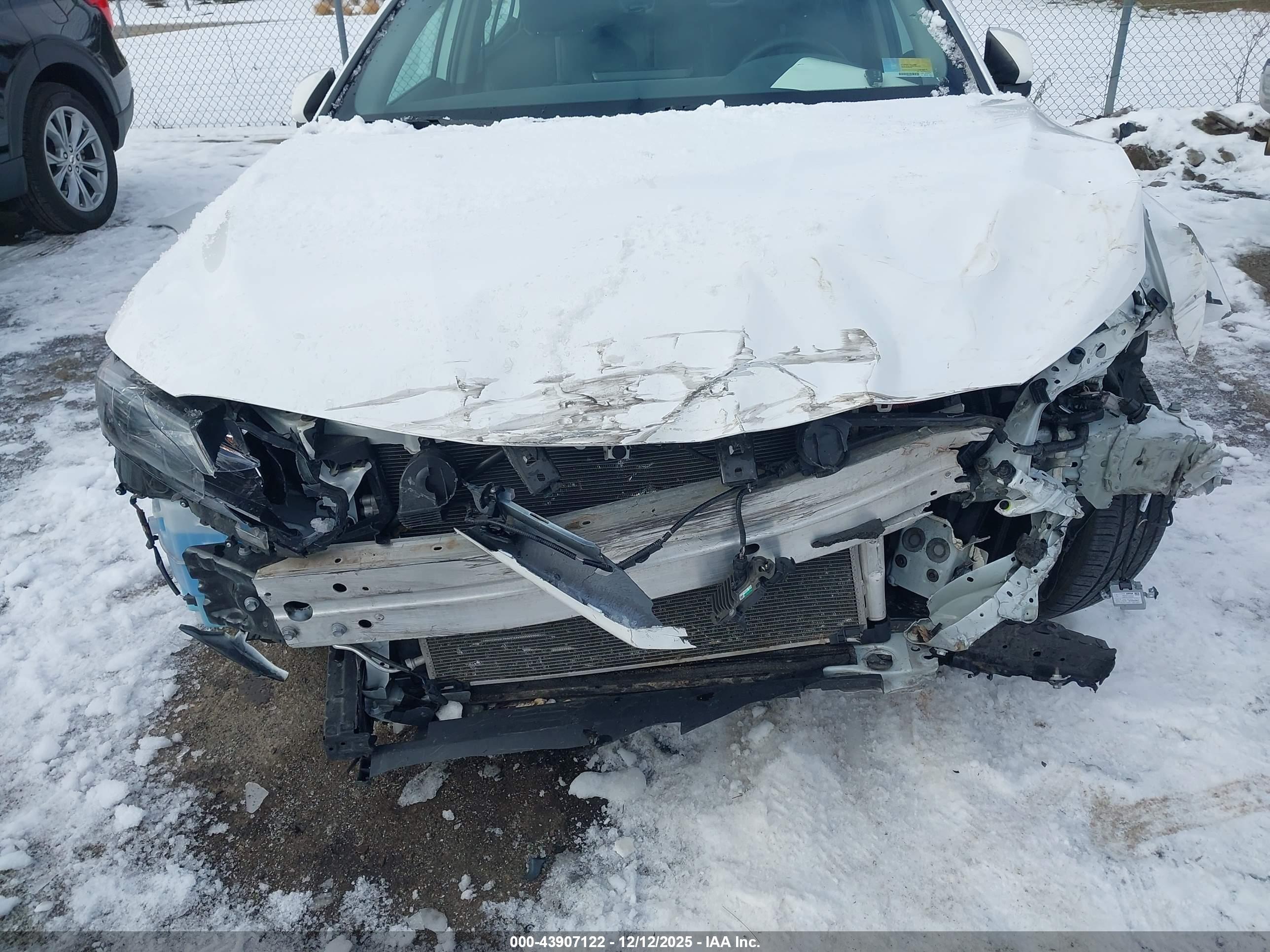 TOYOTA CAMRY image 6