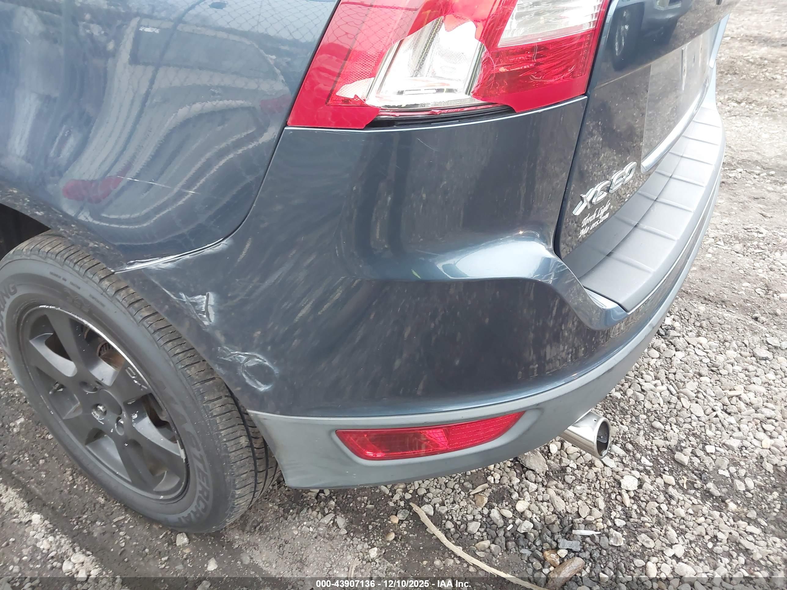 VOLVO XC60 image 6