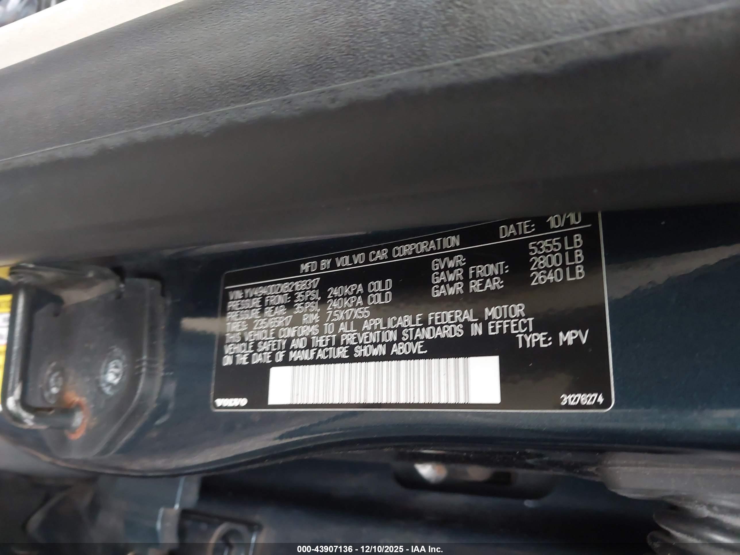 VOLVO XC60 image 9
