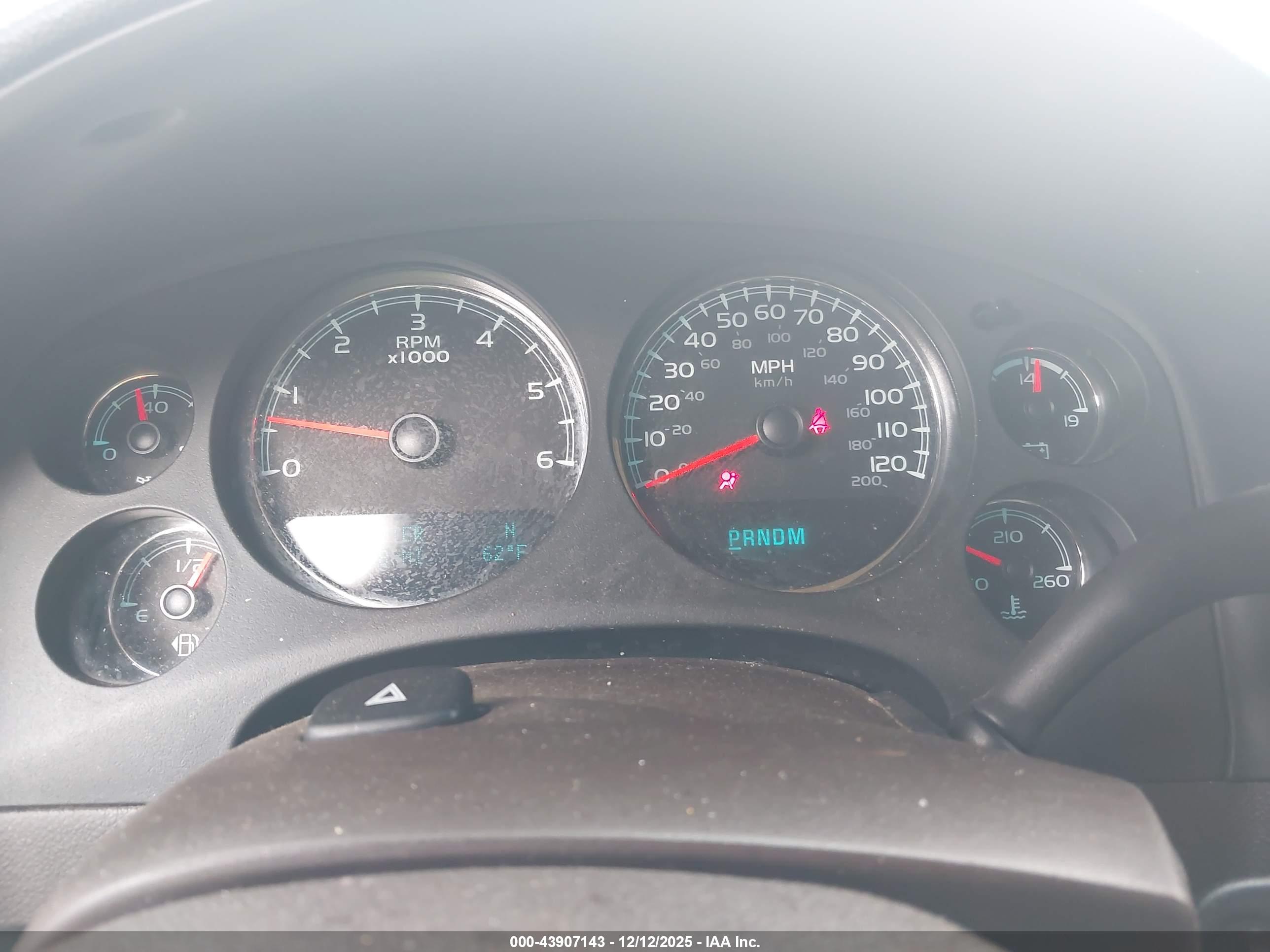 GMC YUKON image 7