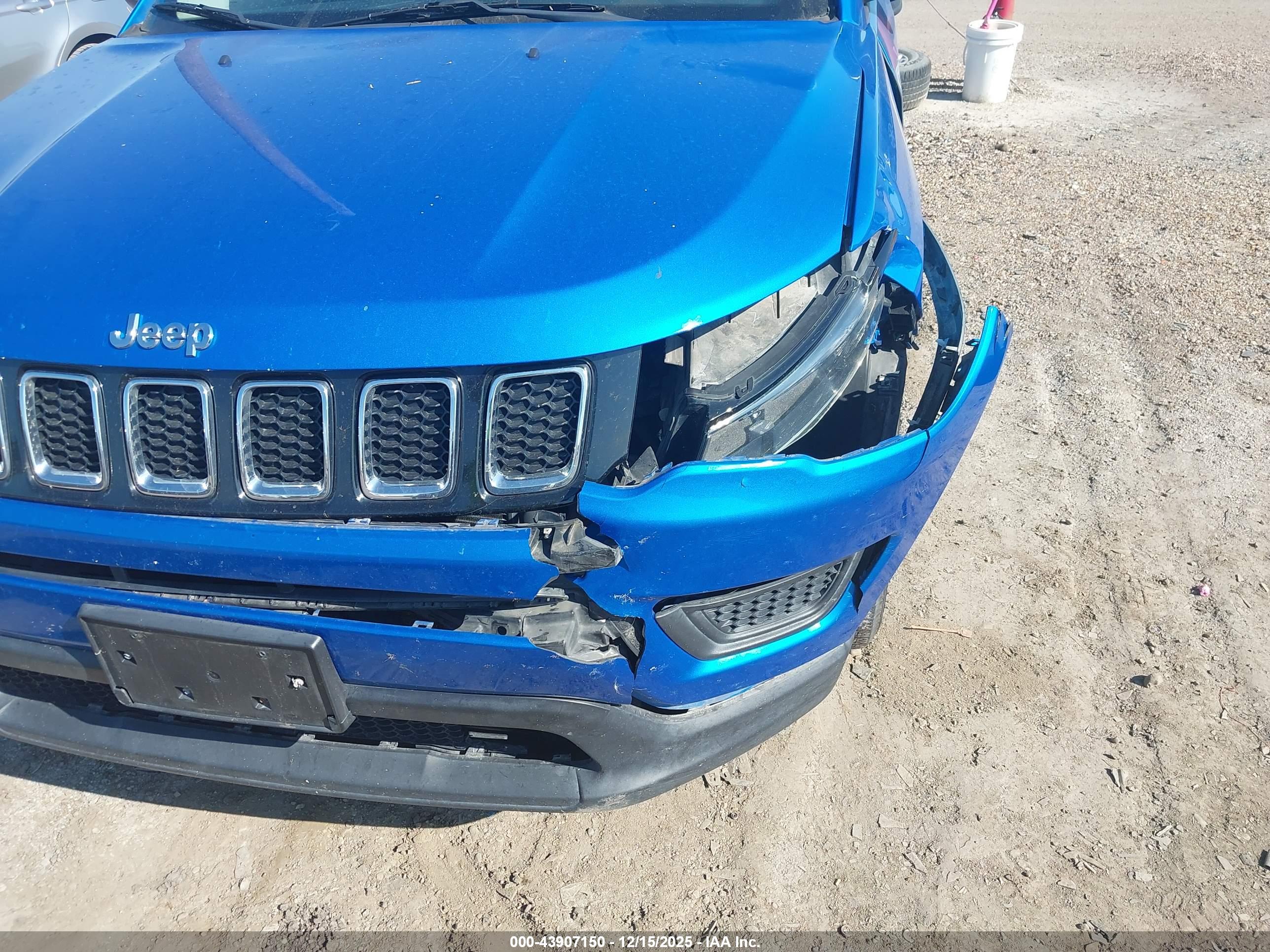 JEEP COMPASS image 6