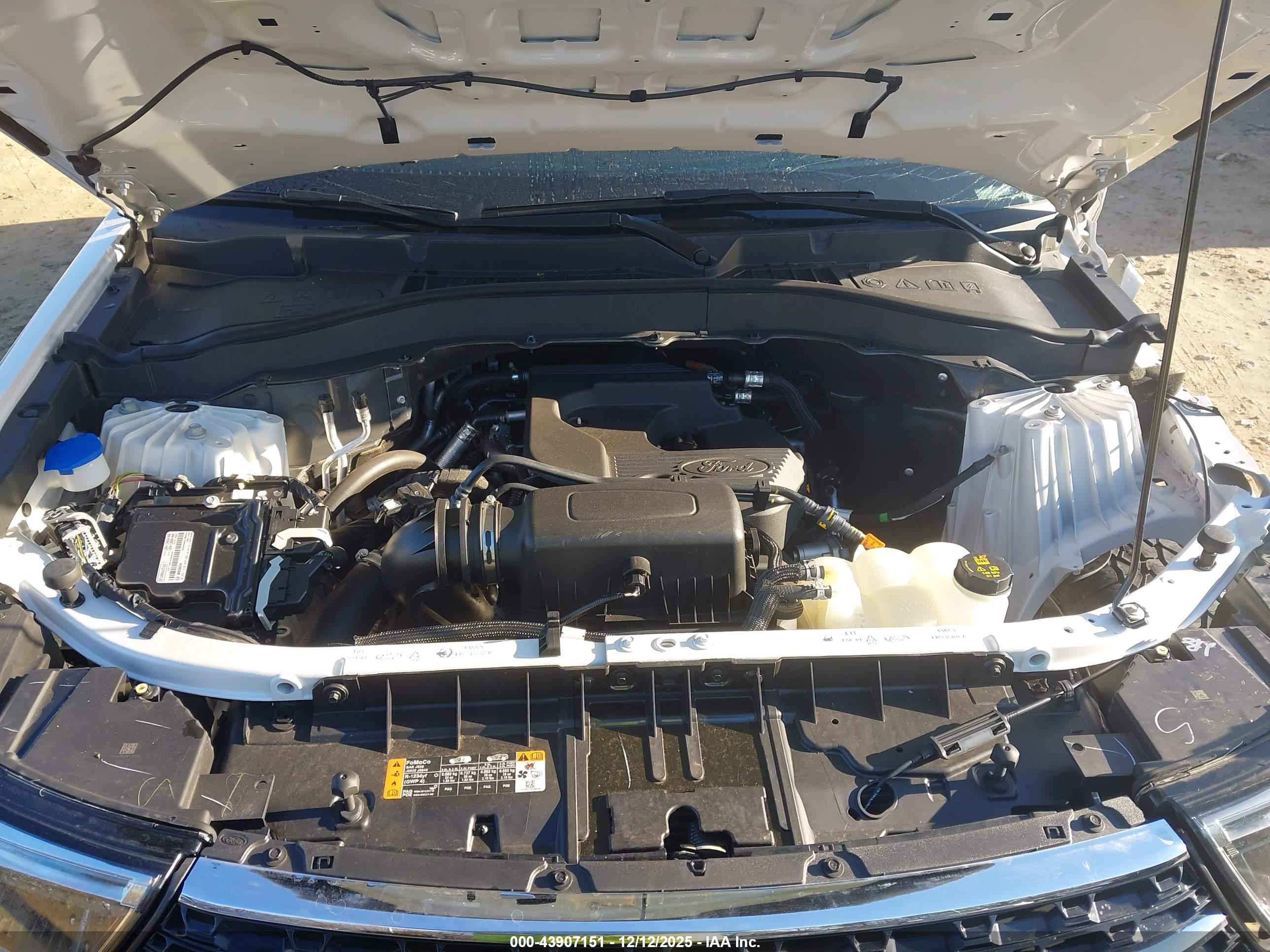FORD EXPLORER image 10