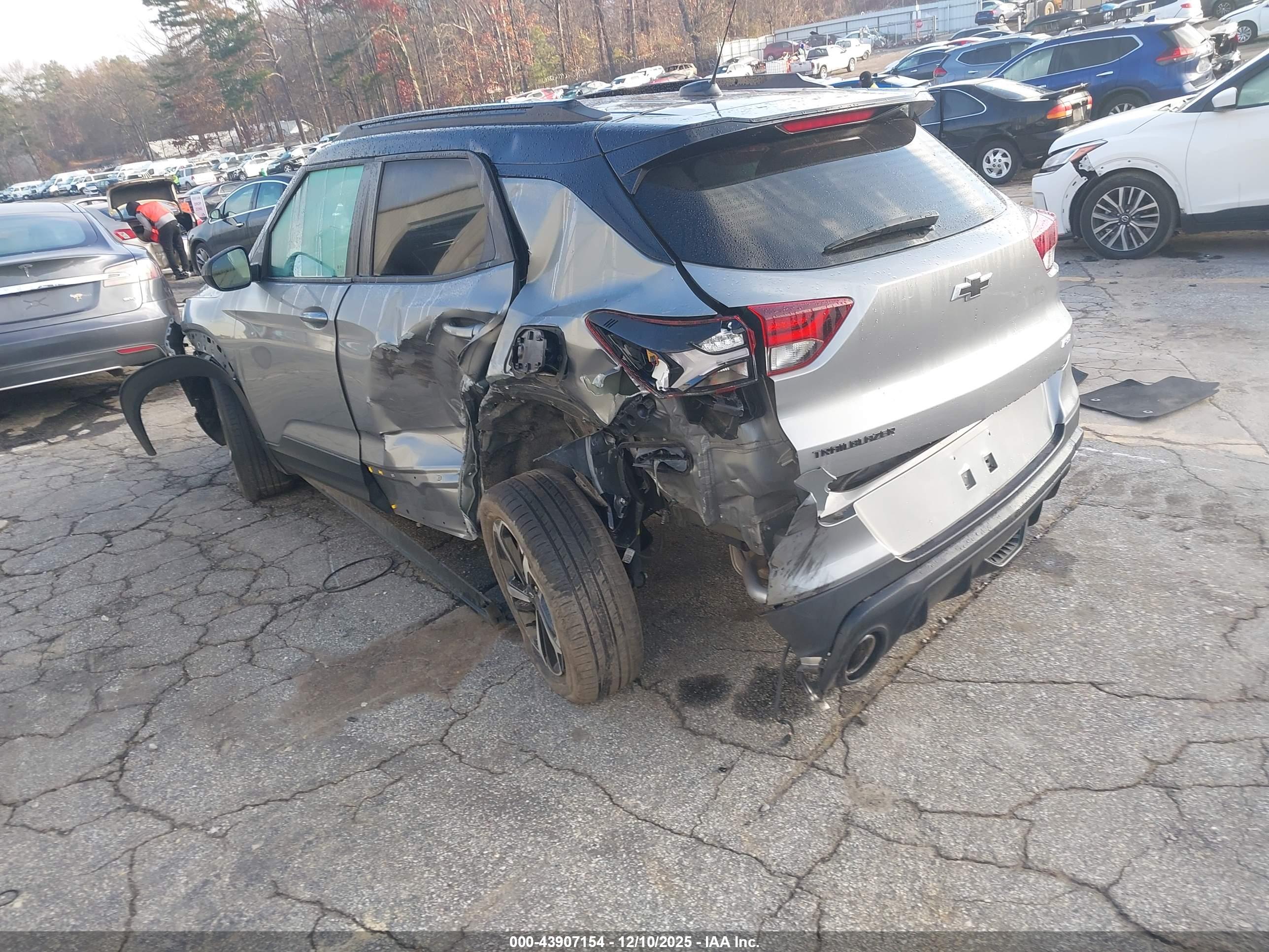 CHEVROLET TRAILBLAZER image 3