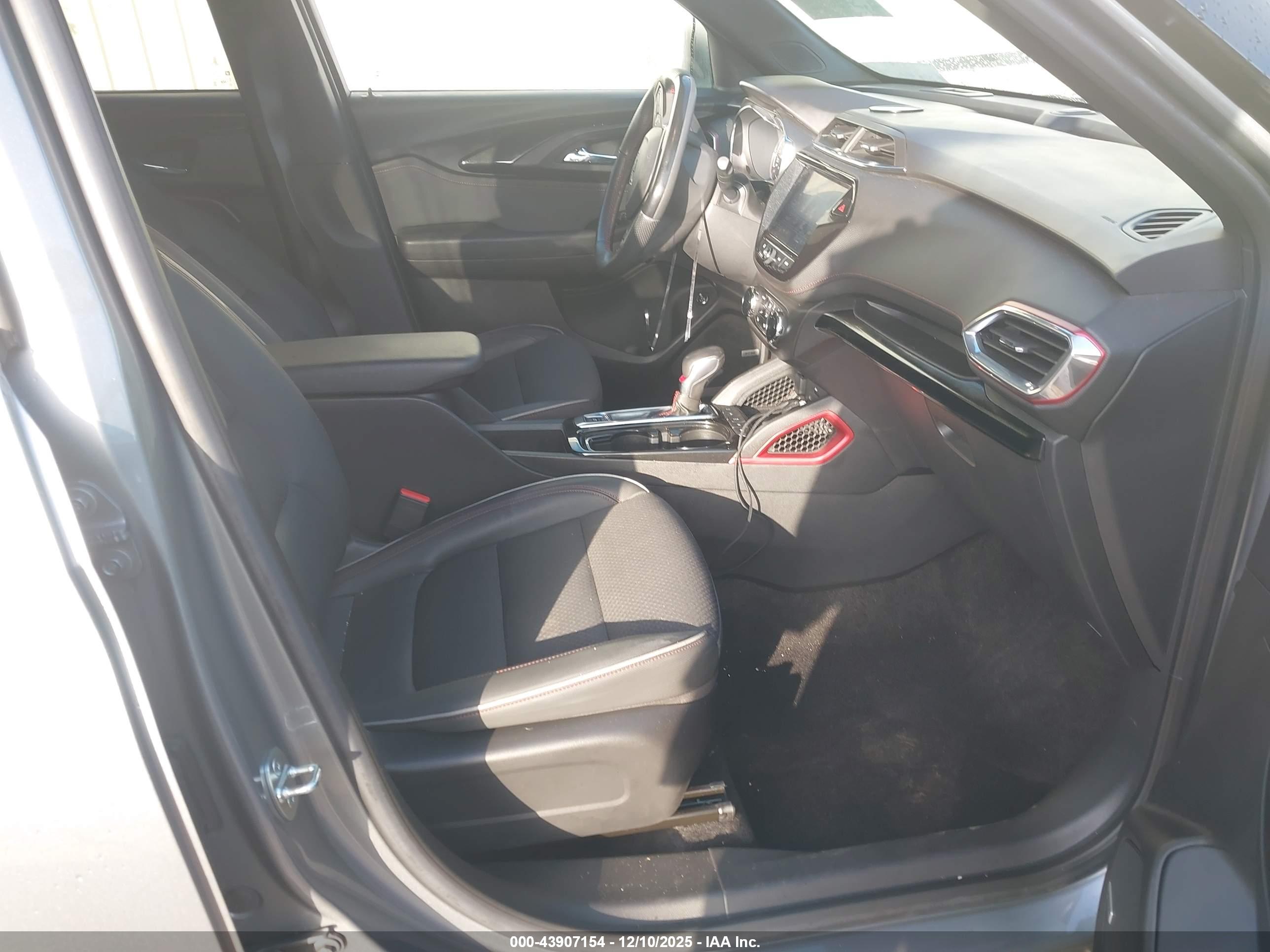 CHEVROLET TRAILBLAZER image 5