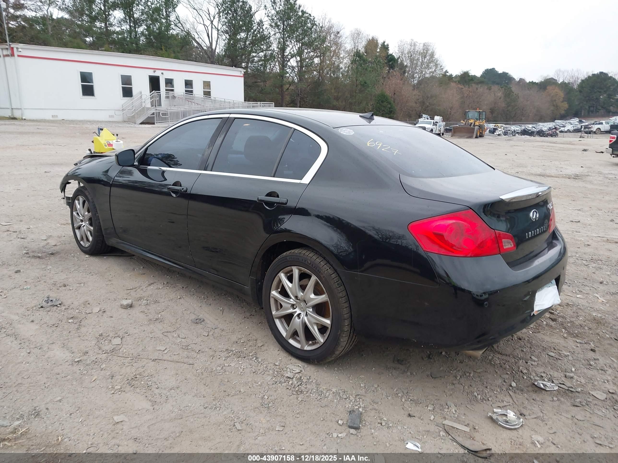 INFINITI G37X image 3