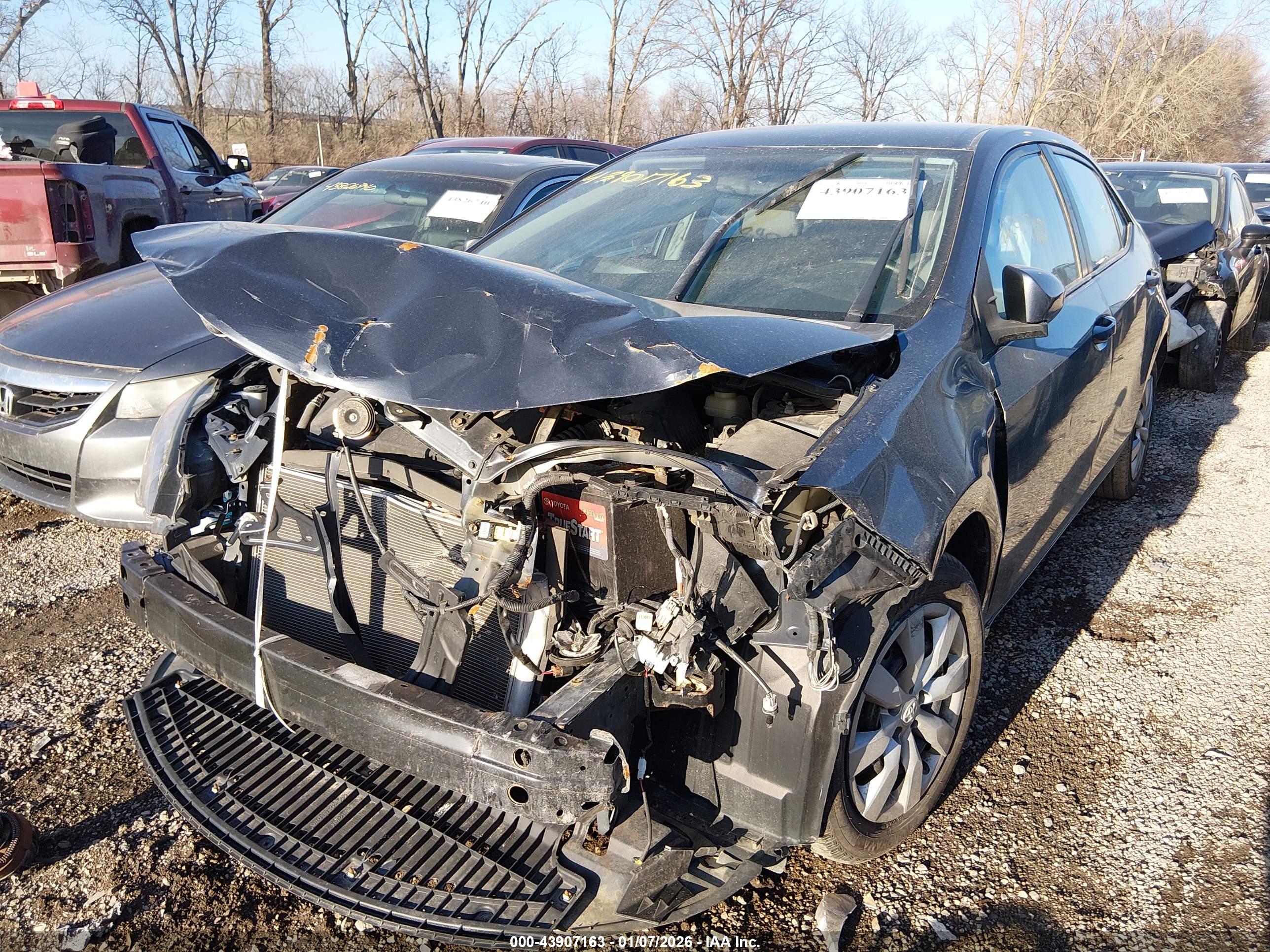 TOYOTA COROLLA image 6