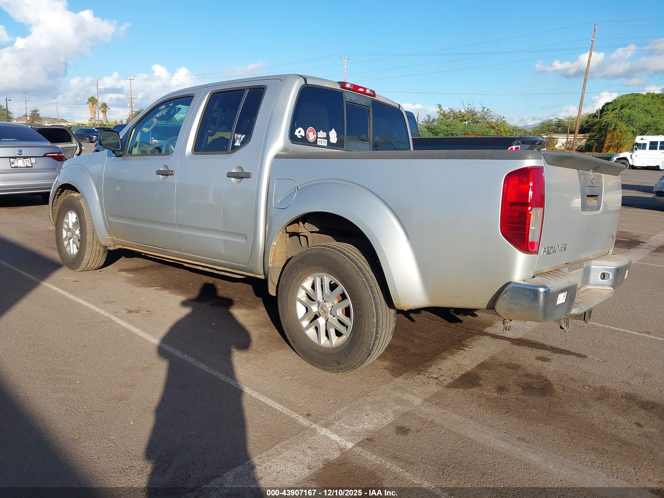 NISSAN FRONTIER image 3