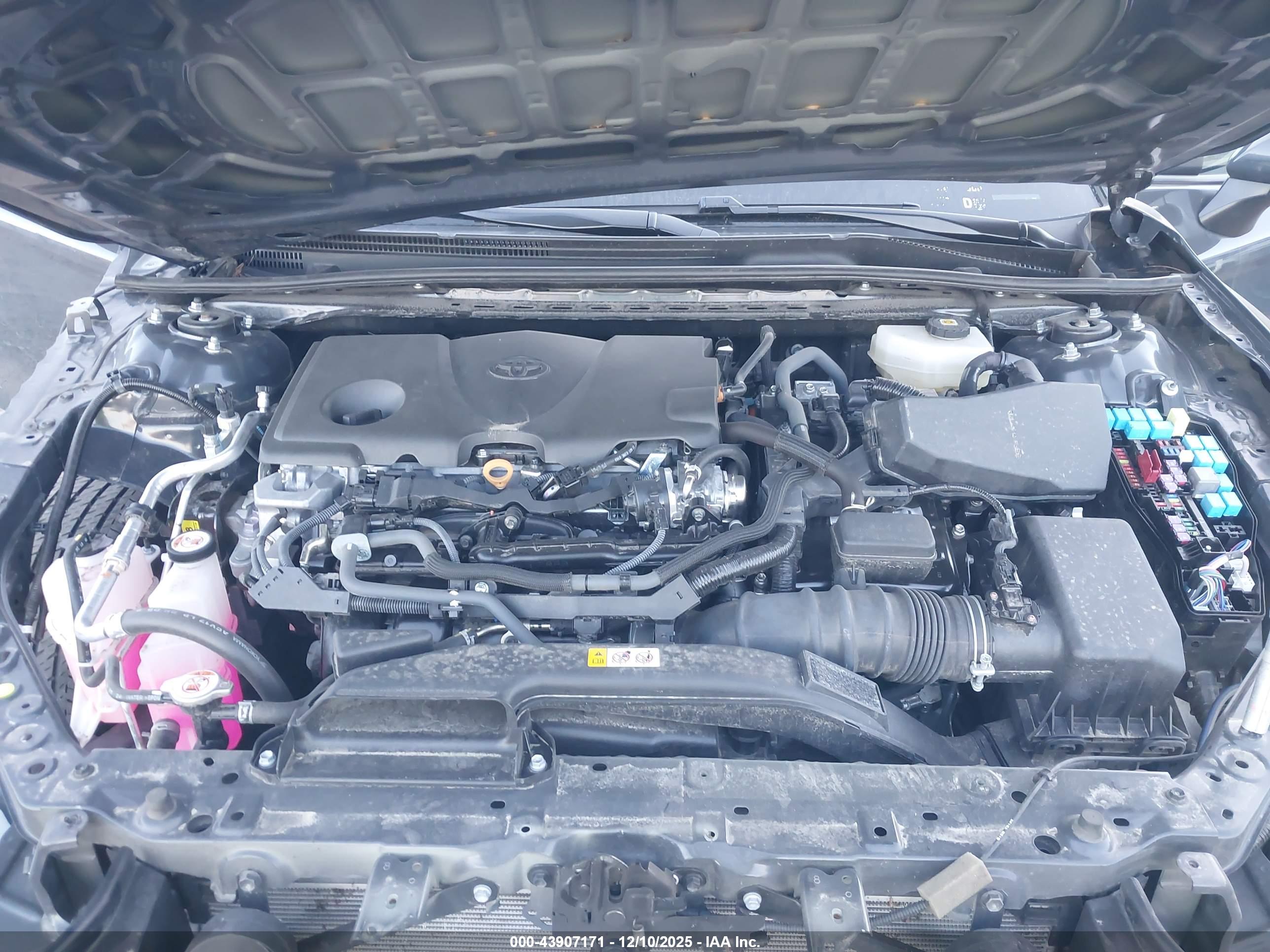 TOYOTA CAMRY image 10