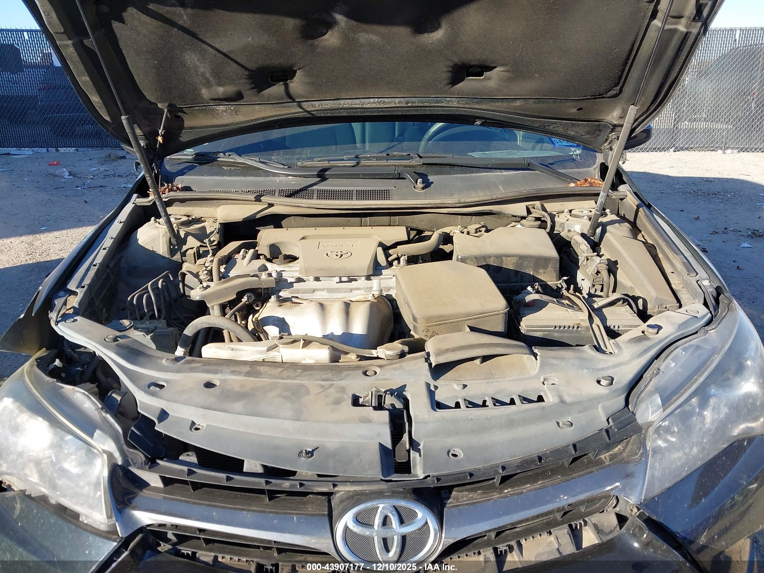 TOYOTA CAMRY image 10
