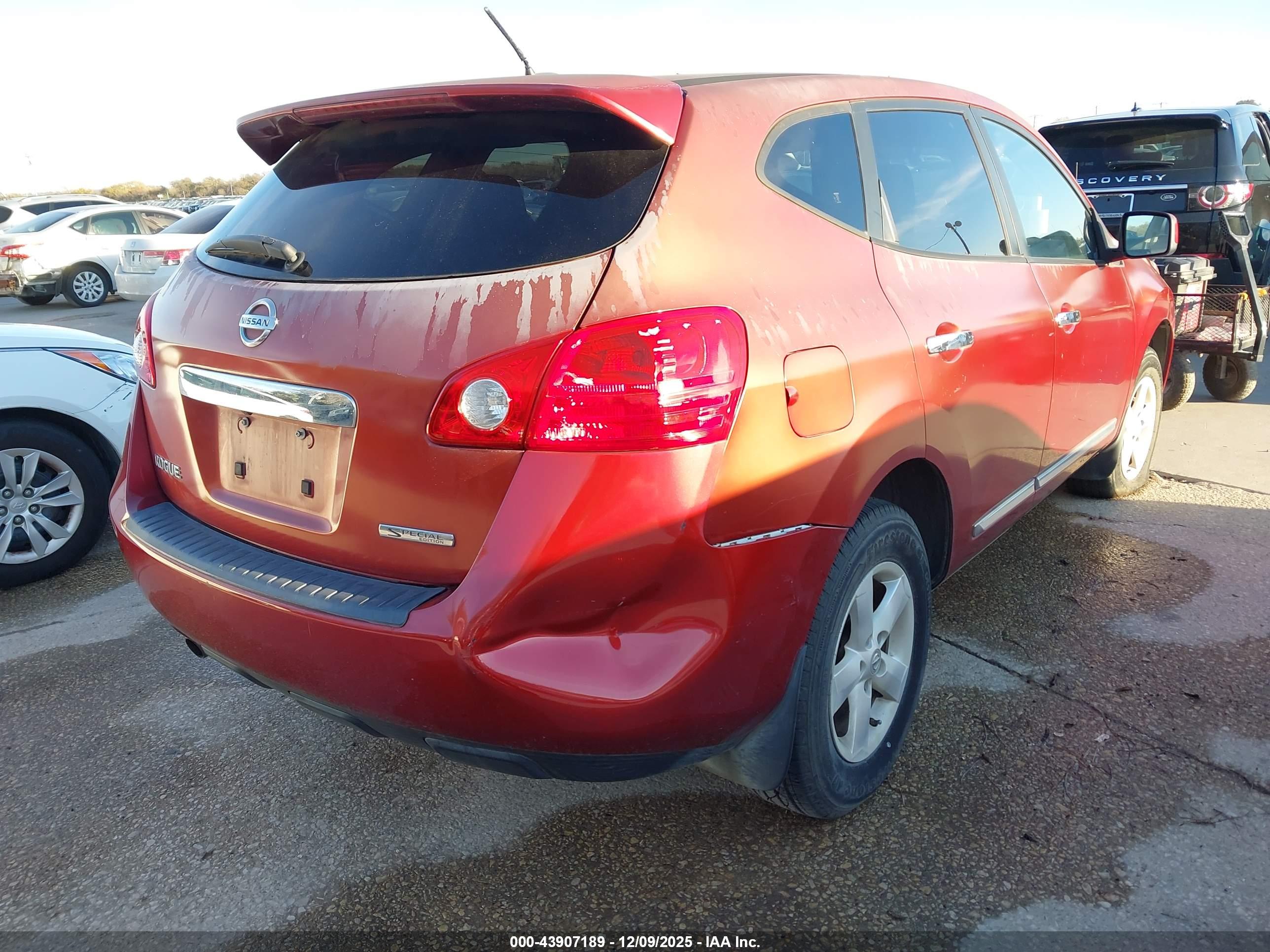 NISSAN ROGUE image 4