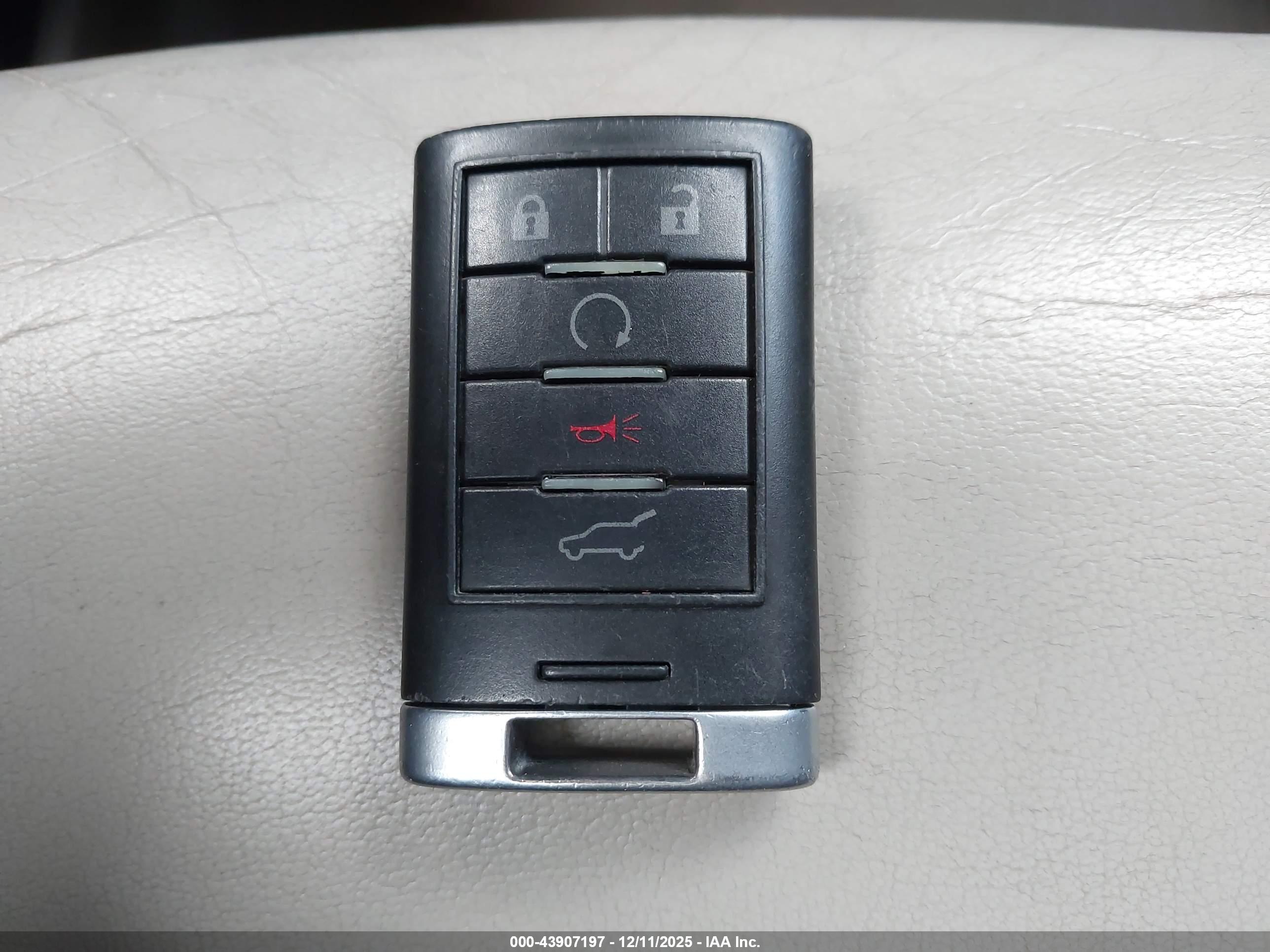 CADILLAC SRX image 11