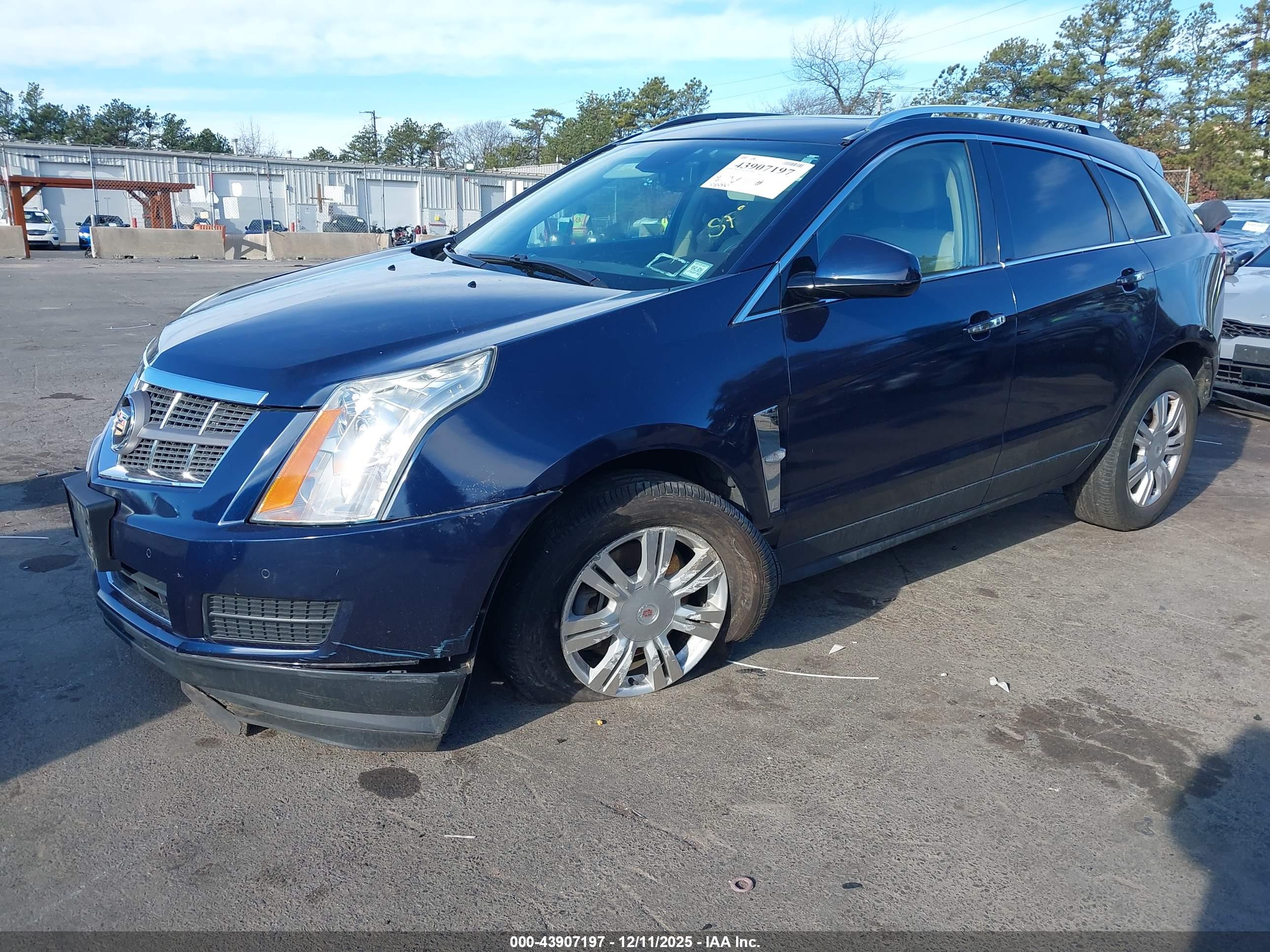 CADILLAC SRX image 6
