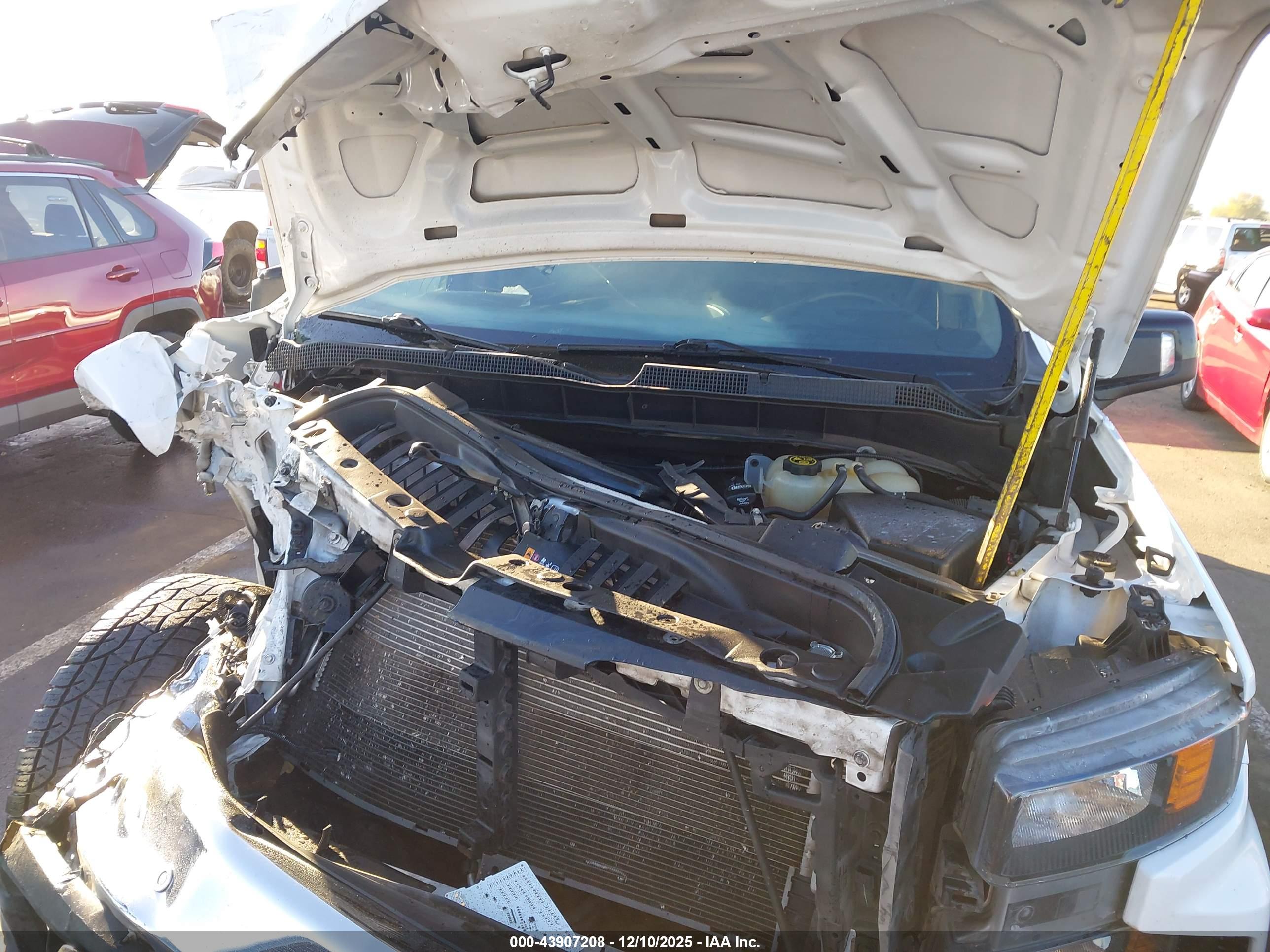 CHEVROLET SILVERADO image 10