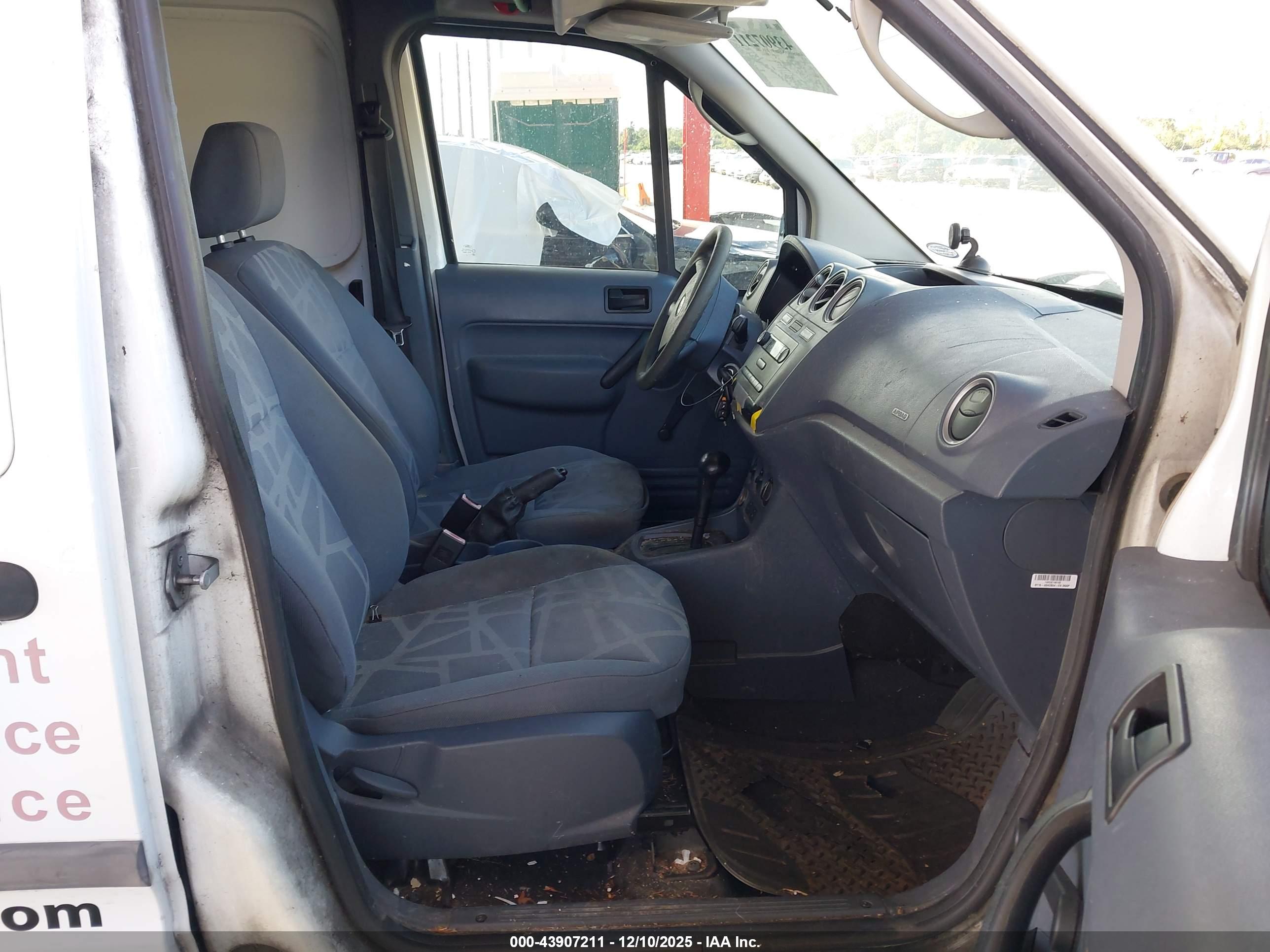 FORD TRANSIT image 5