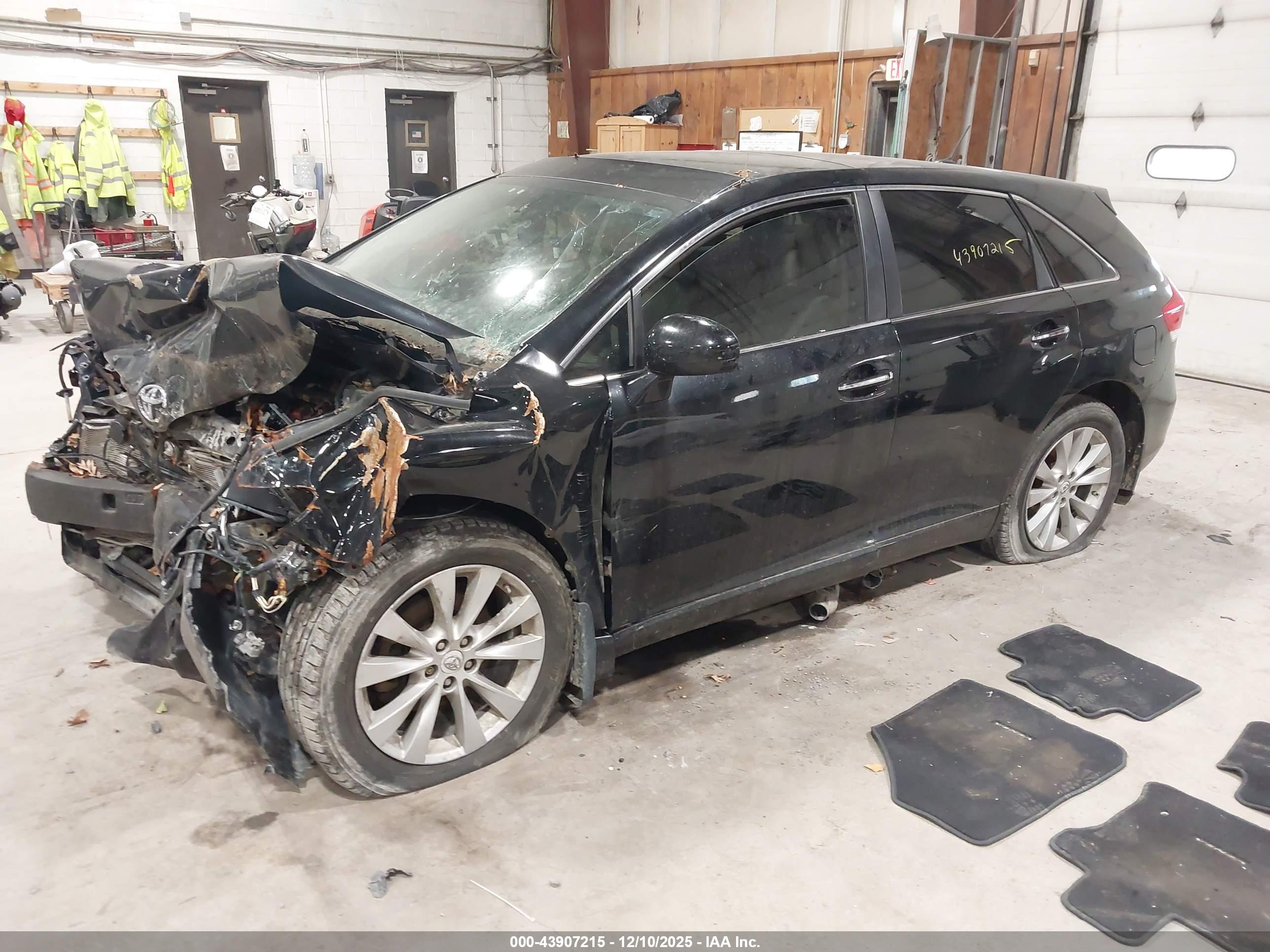 TOYOTA VENZA image 2