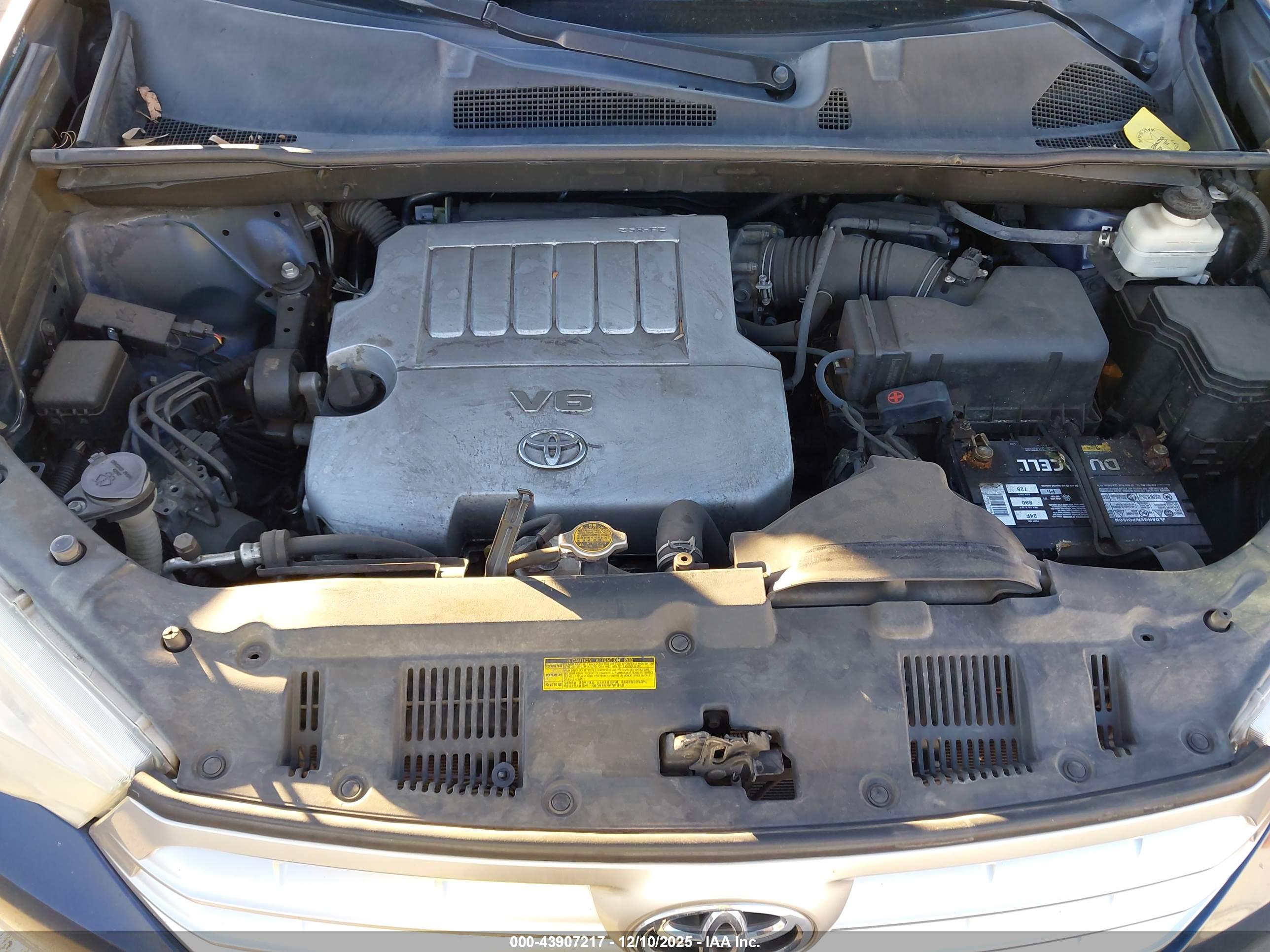 TOYOTA HIGHLANDER image 10