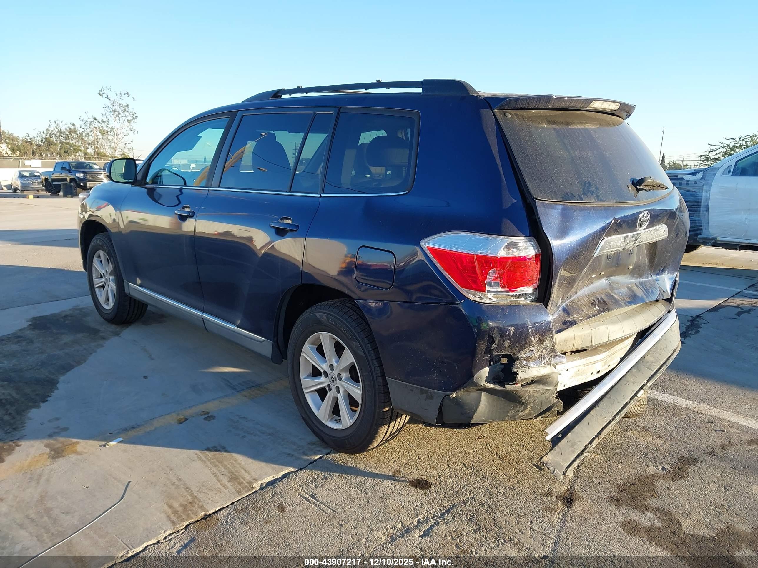 TOYOTA HIGHLANDER image 3