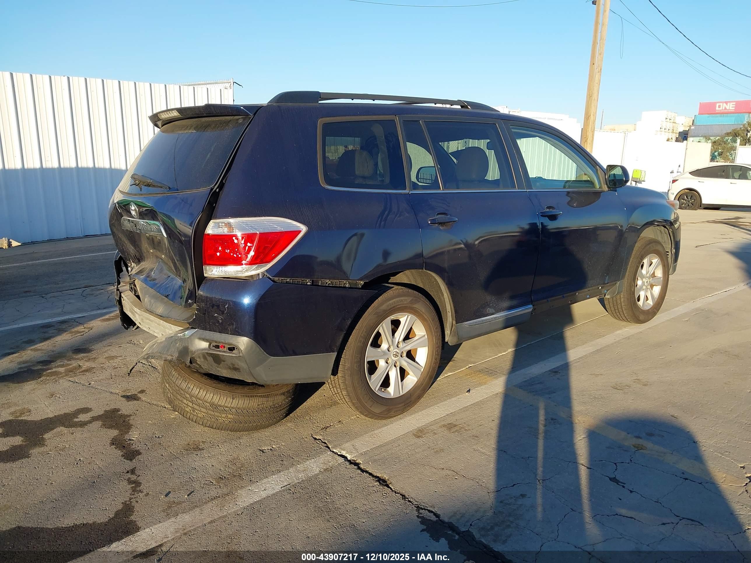 TOYOTA HIGHLANDER image 4