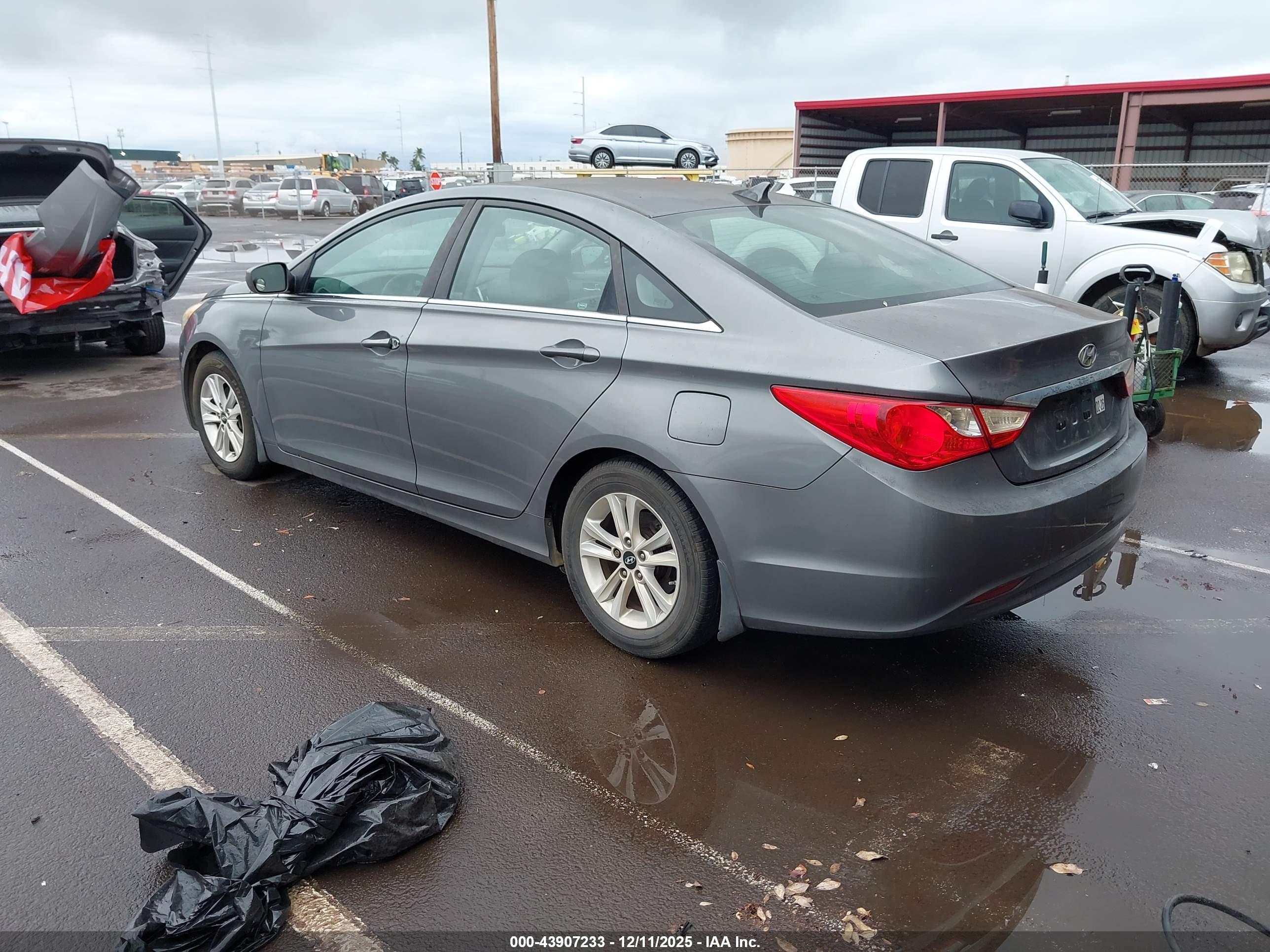 HYUNDAI SONATA image 3