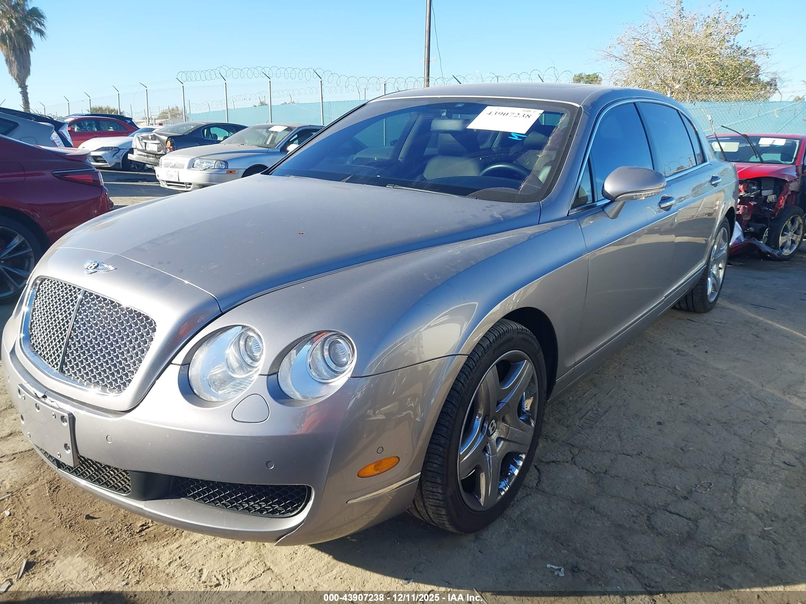 BENTLEY CONTINENTAL image 2