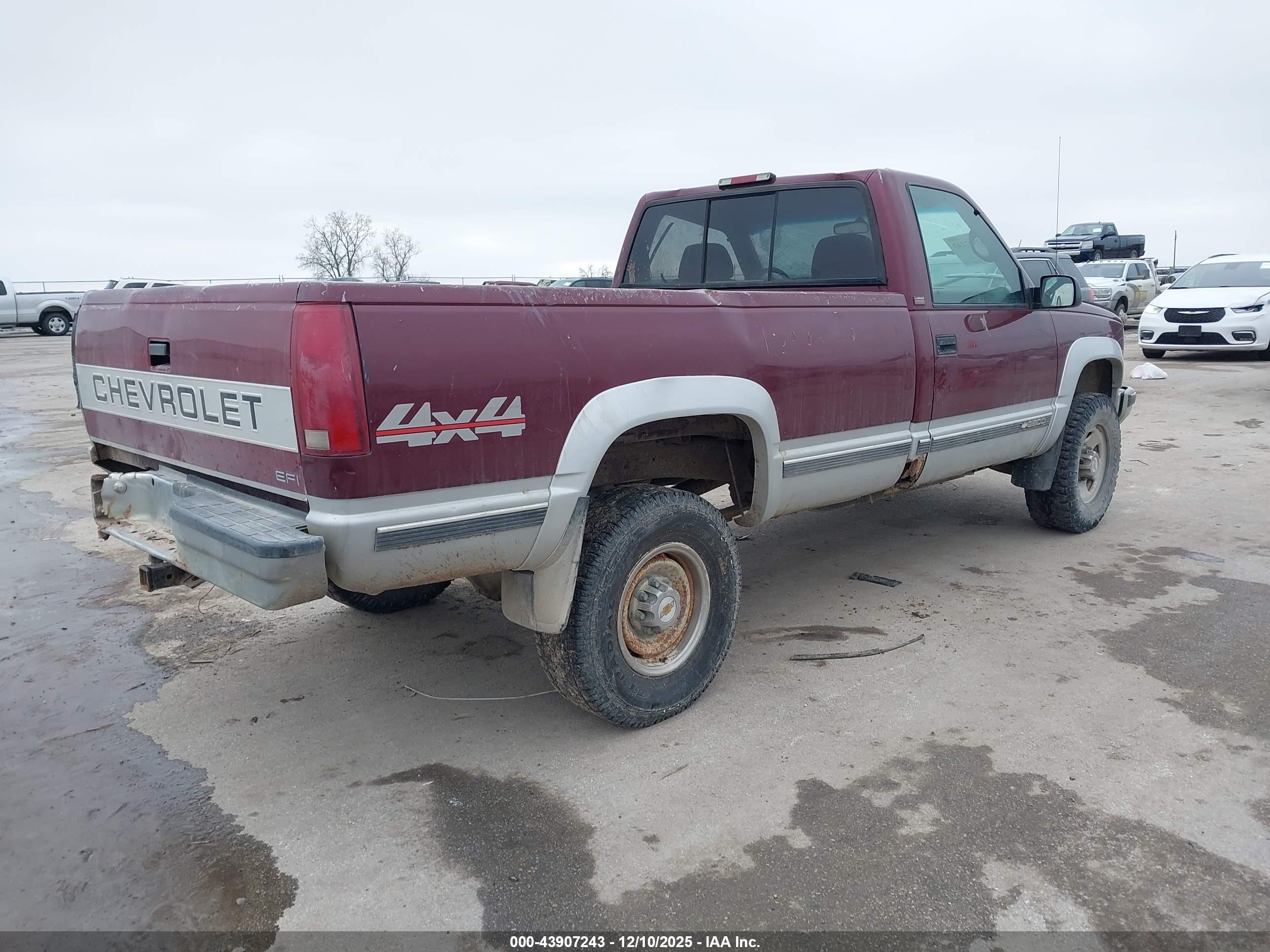 CHEVROLET GMT-400 image 4