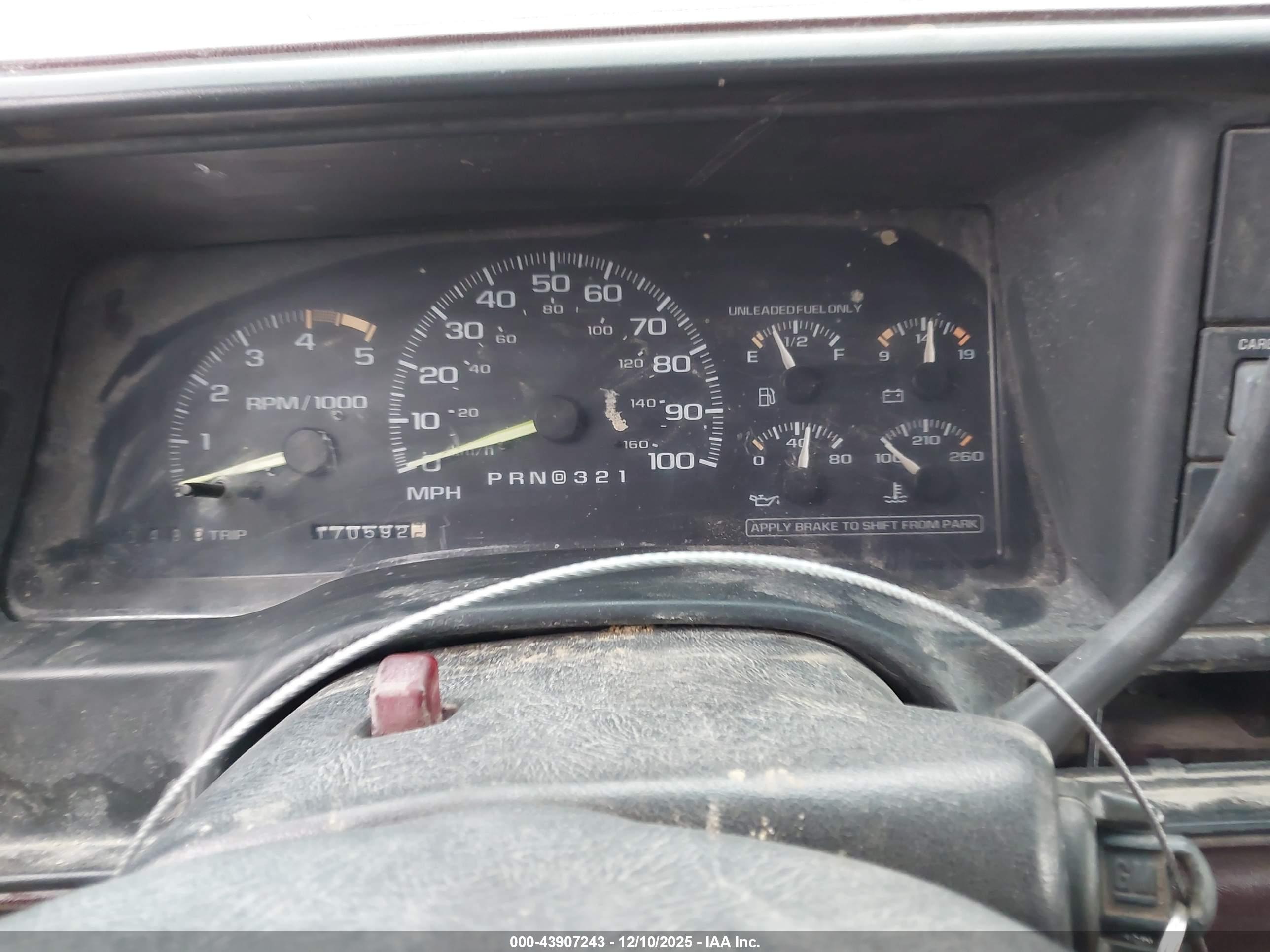 CHEVROLET GMT-400 image 7