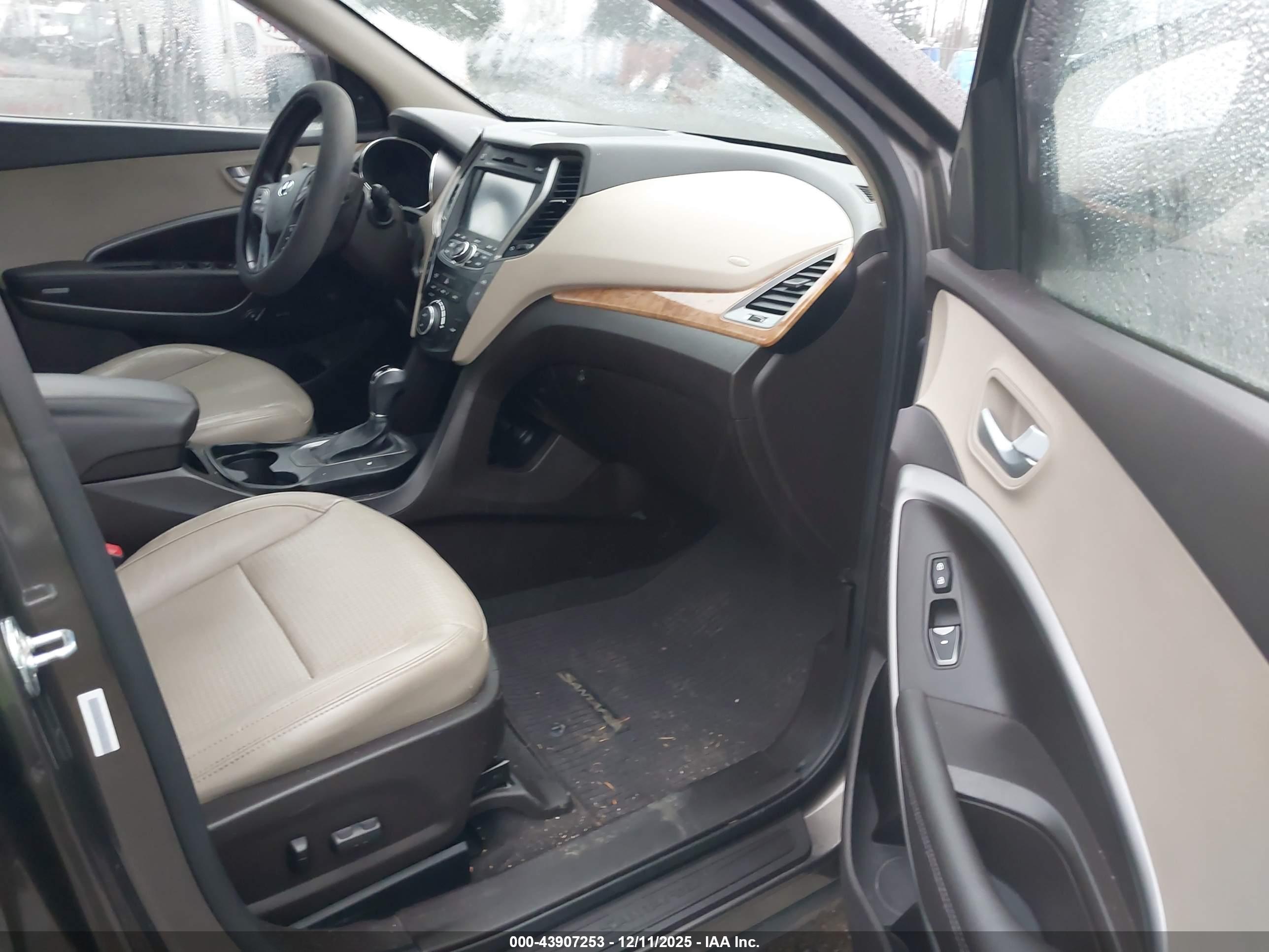 HYUNDAI SANTA image 5