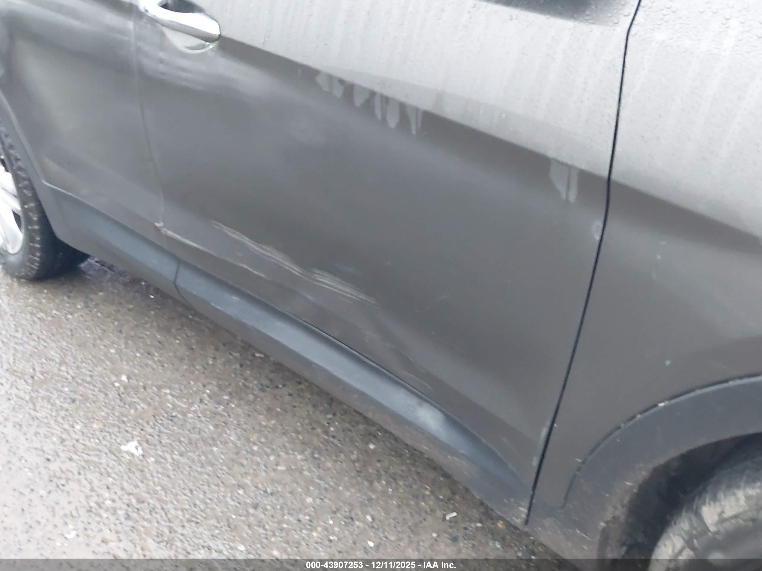 HYUNDAI SANTA image 6