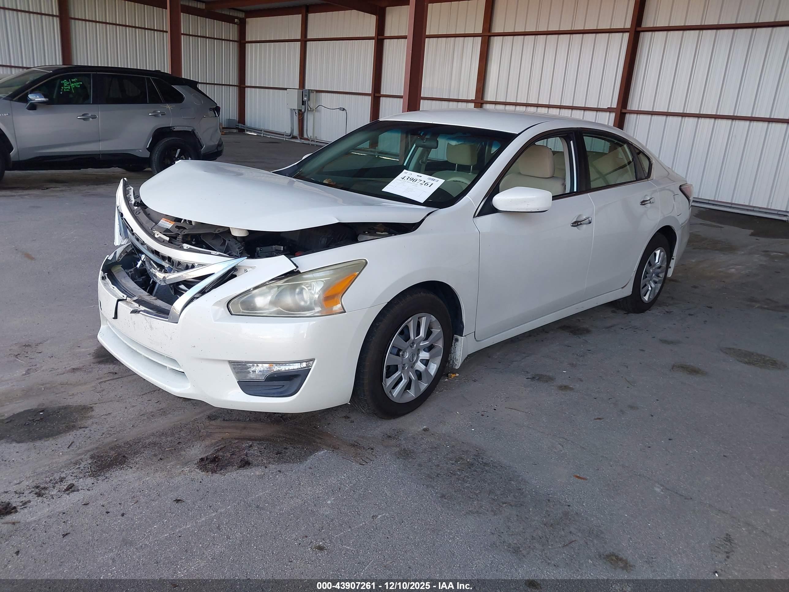 NISSAN ALTIMA image 2
