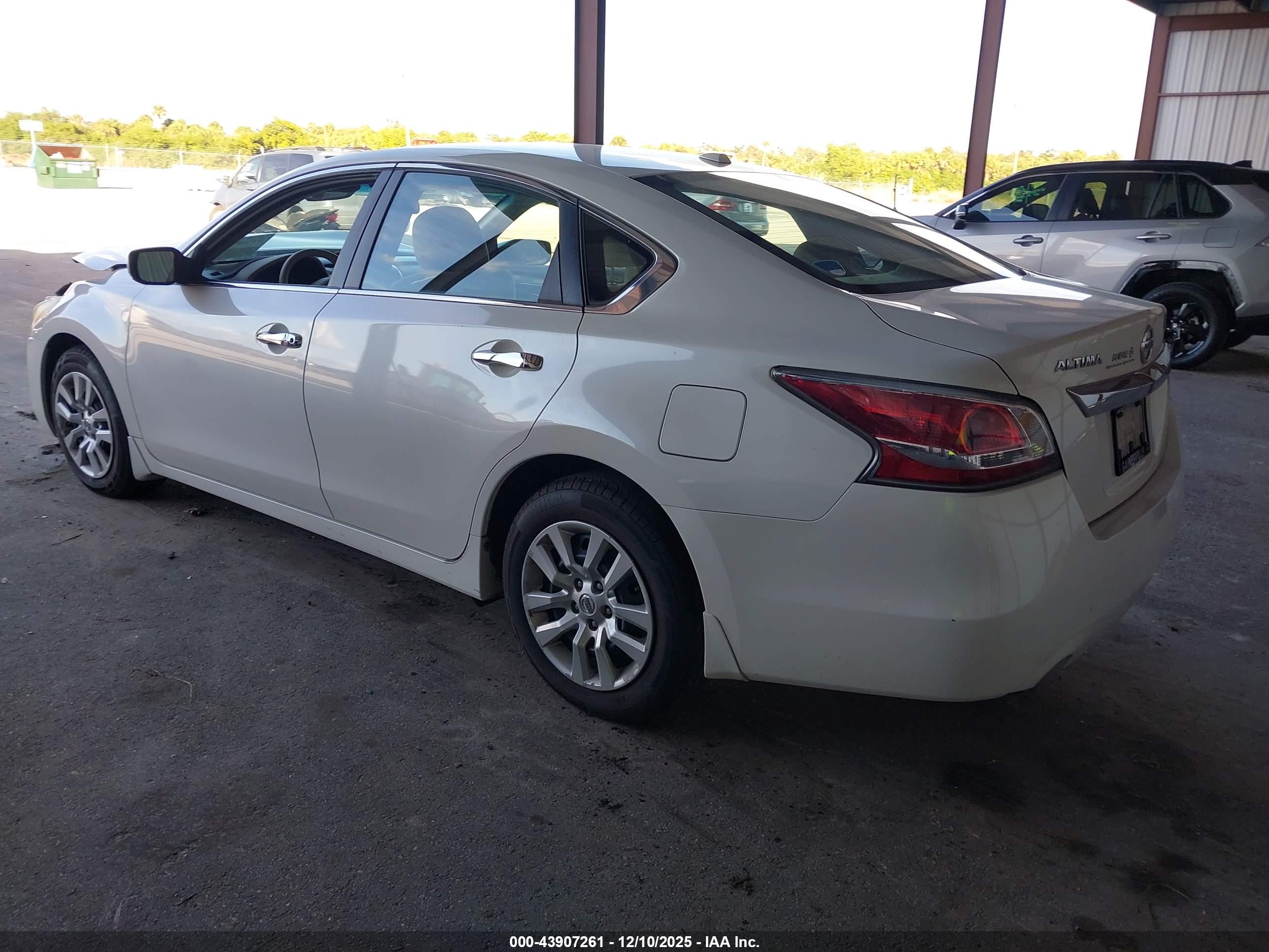 NISSAN ALTIMA image 3