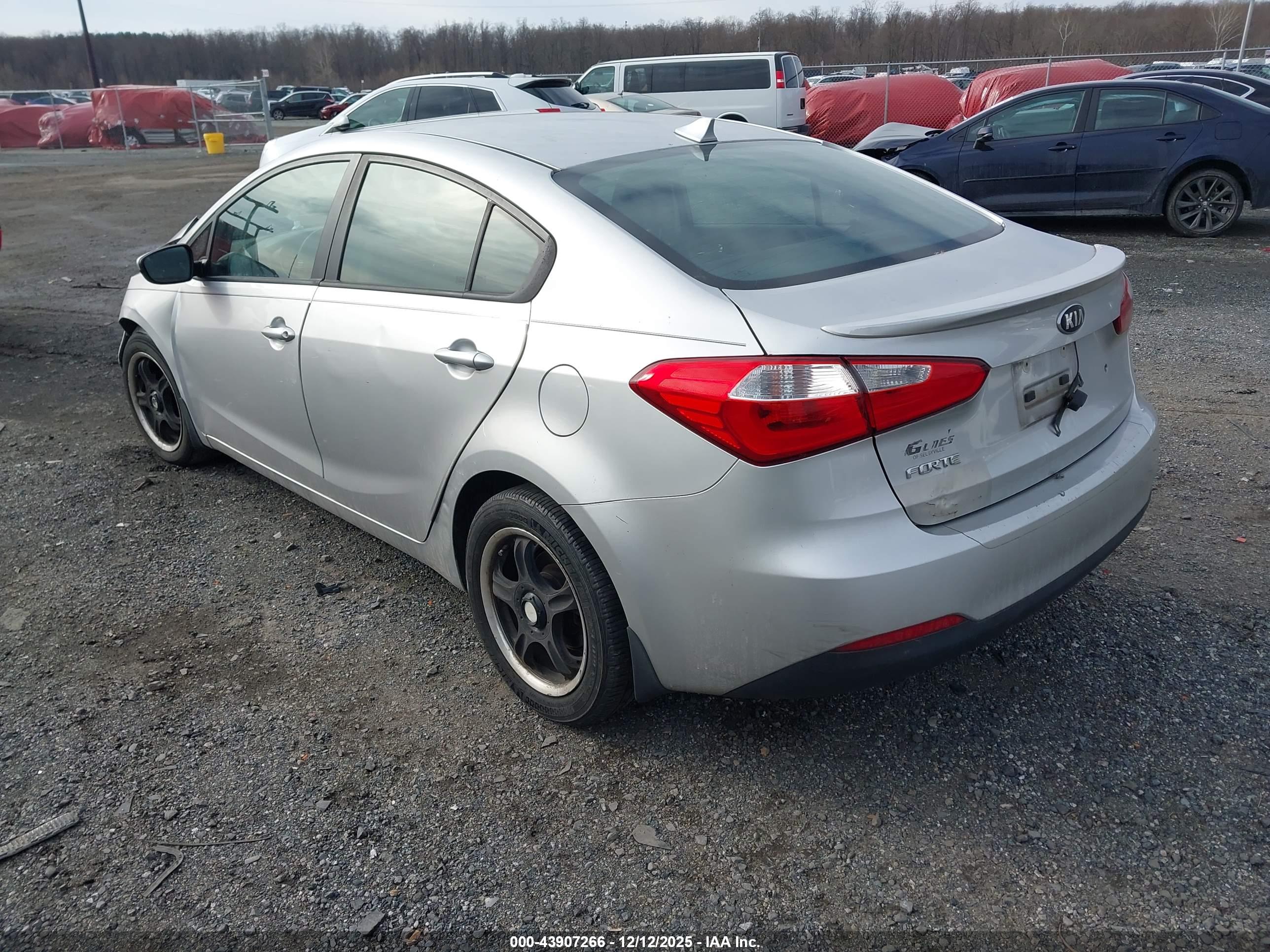 KIA FORTE image 3