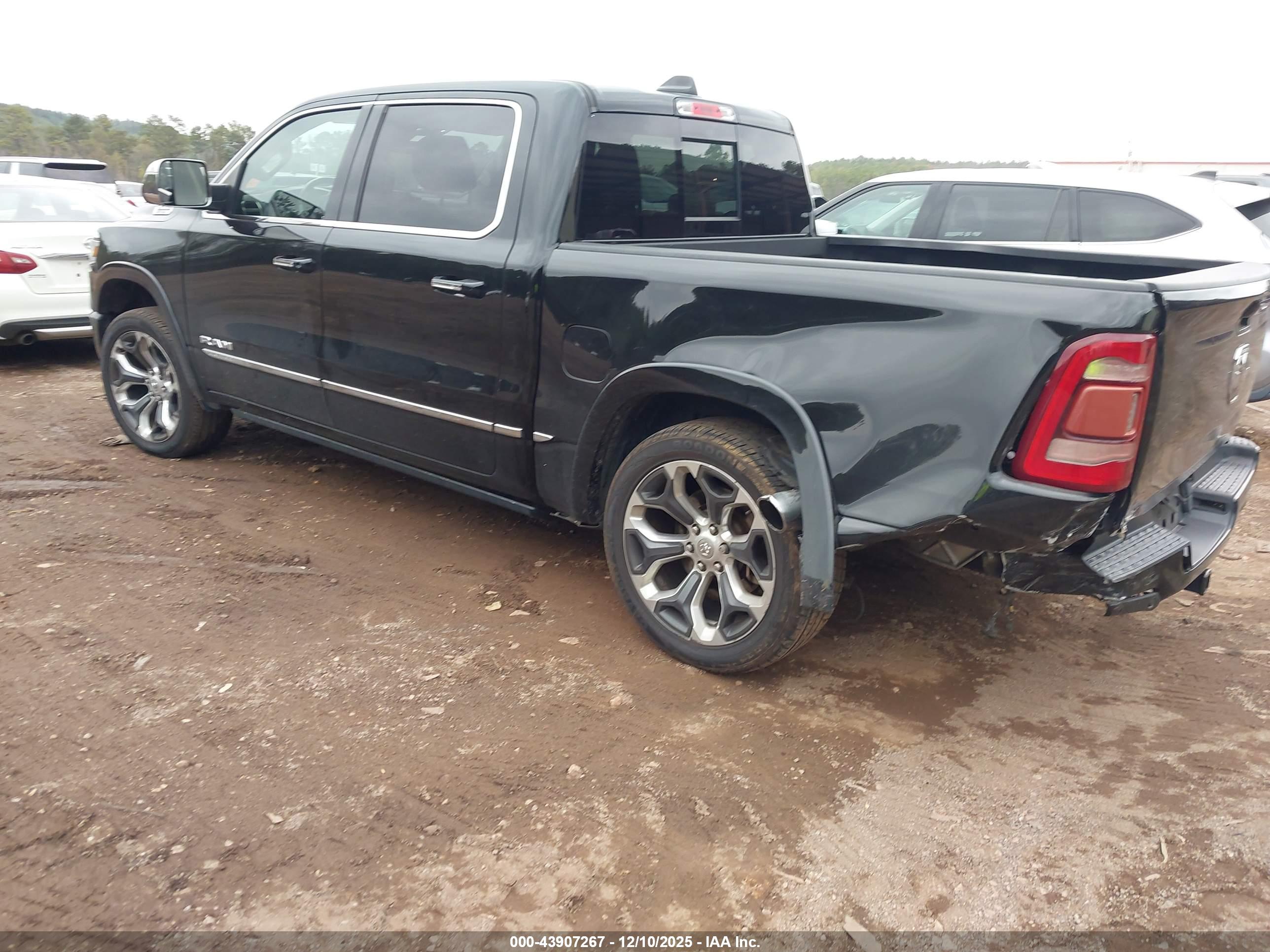 RAM 1500 image 3