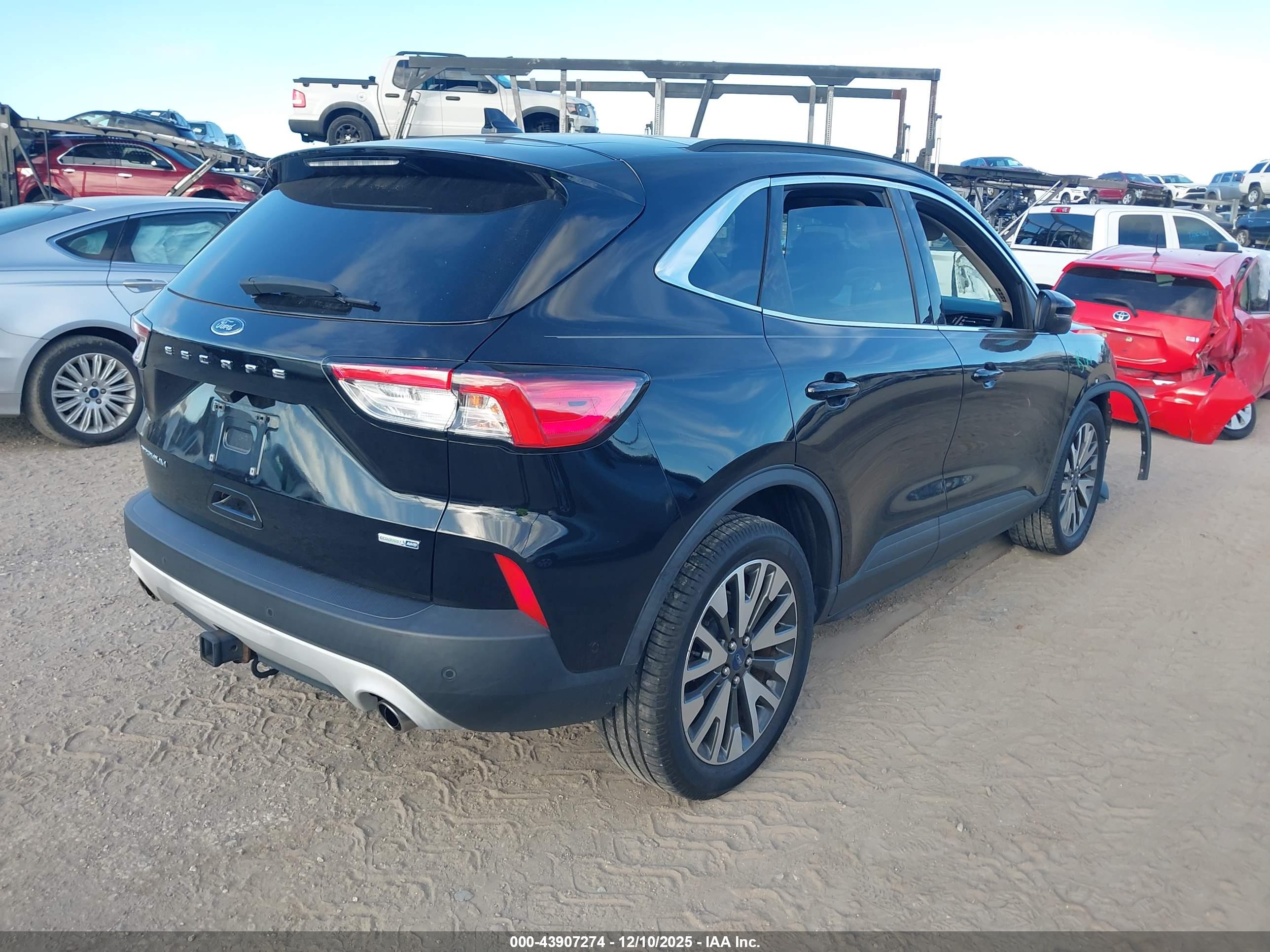 FORD ESCAPE image 4