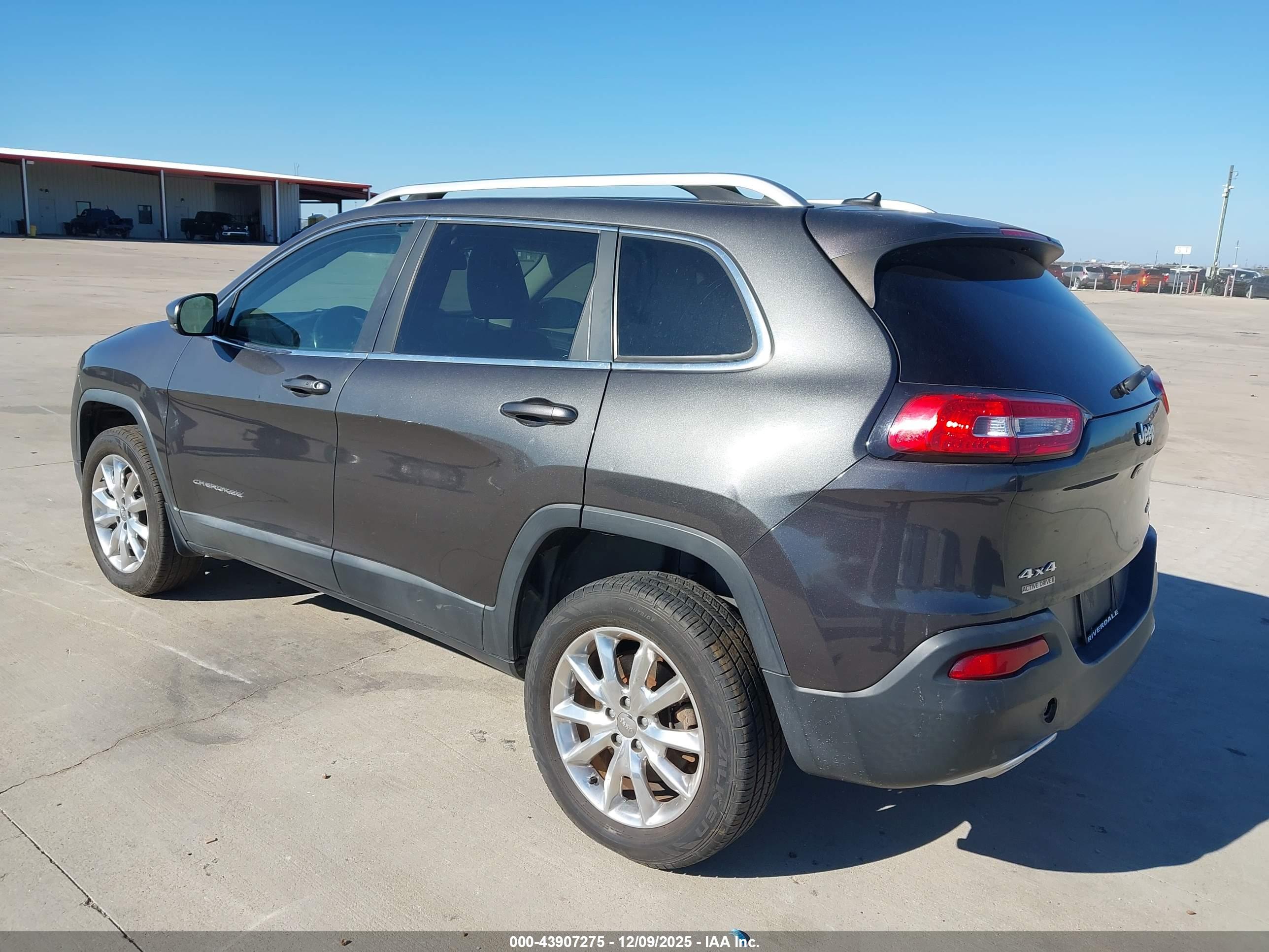JEEP CHEROKEE image 3