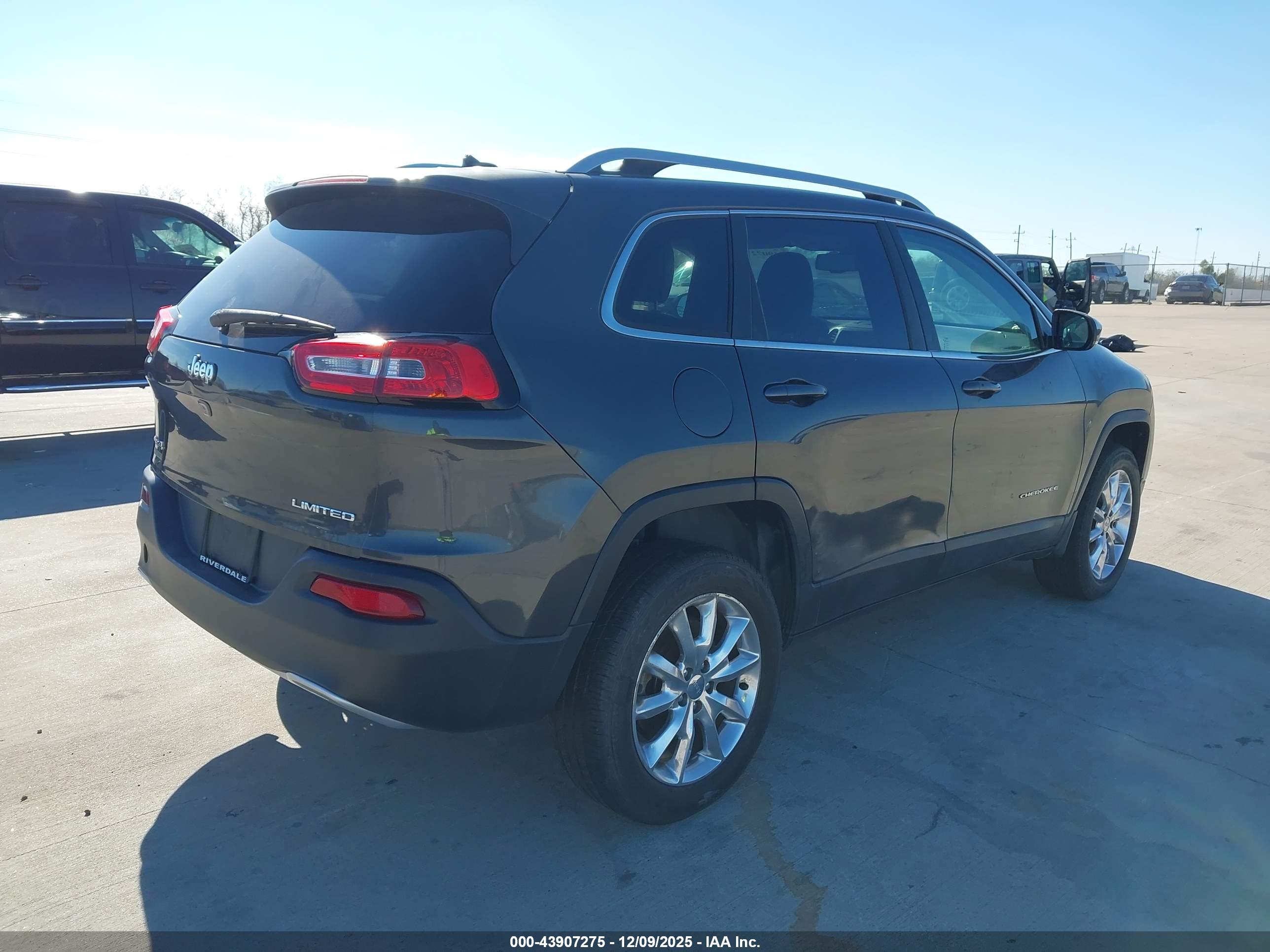 JEEP CHEROKEE image 4
