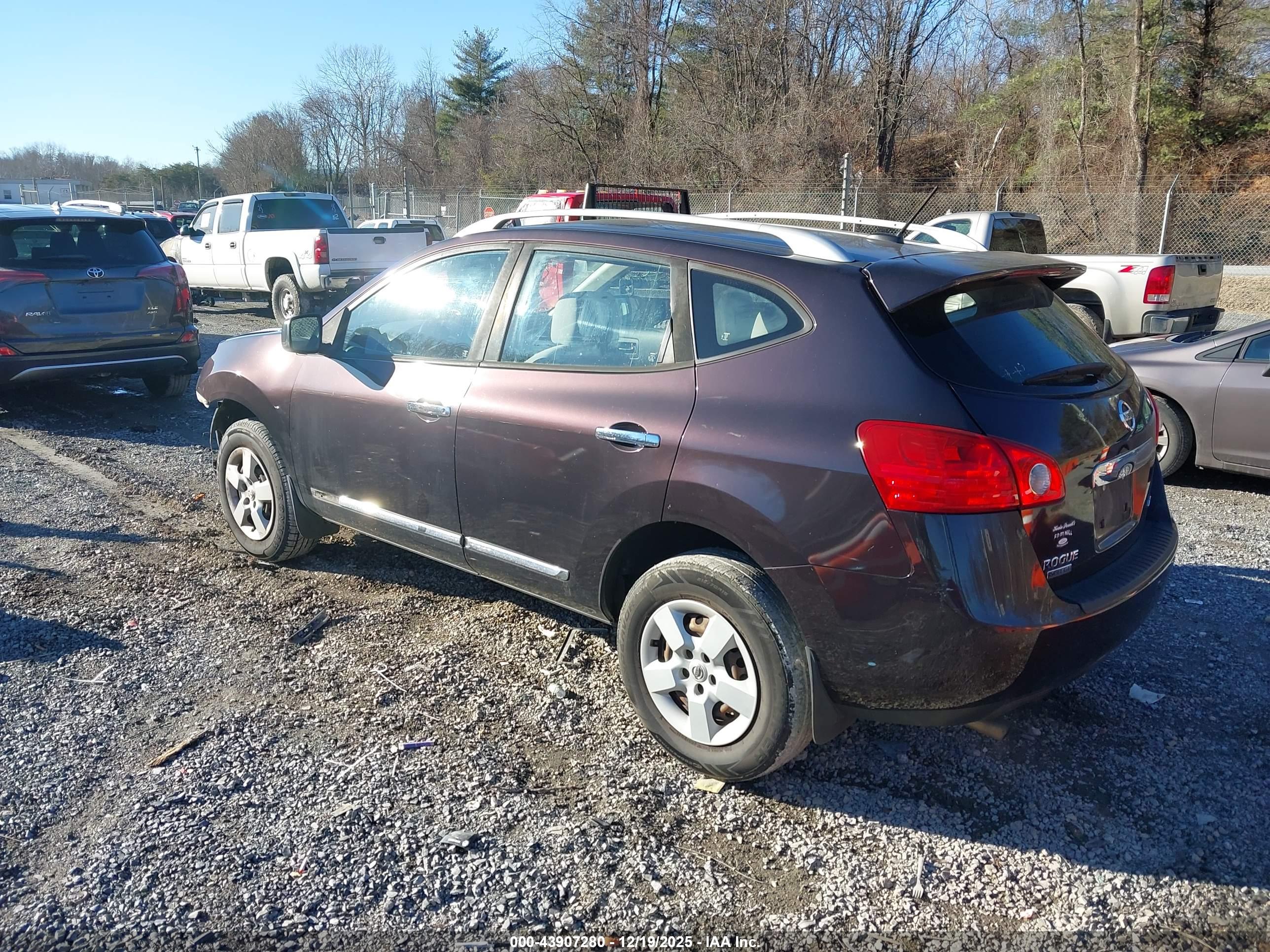 NISSAN ROGUE image 3