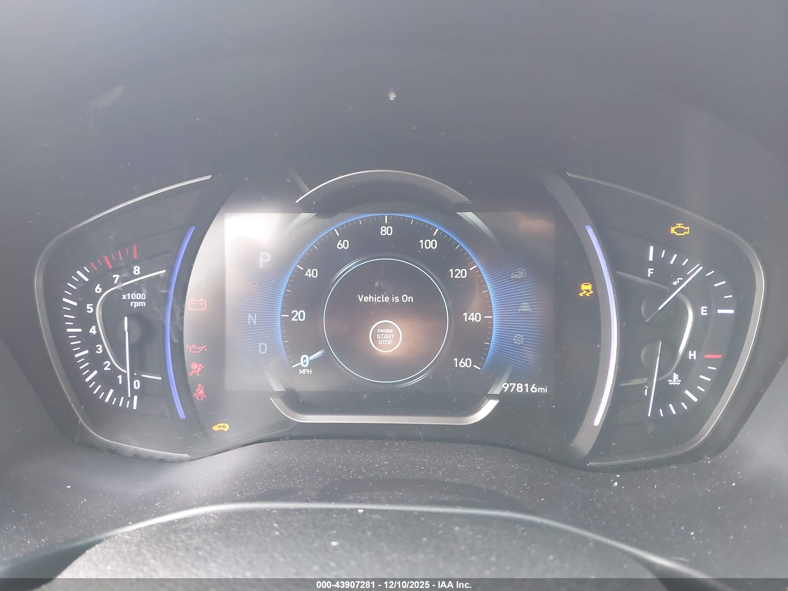HYUNDAI SANTA image 7