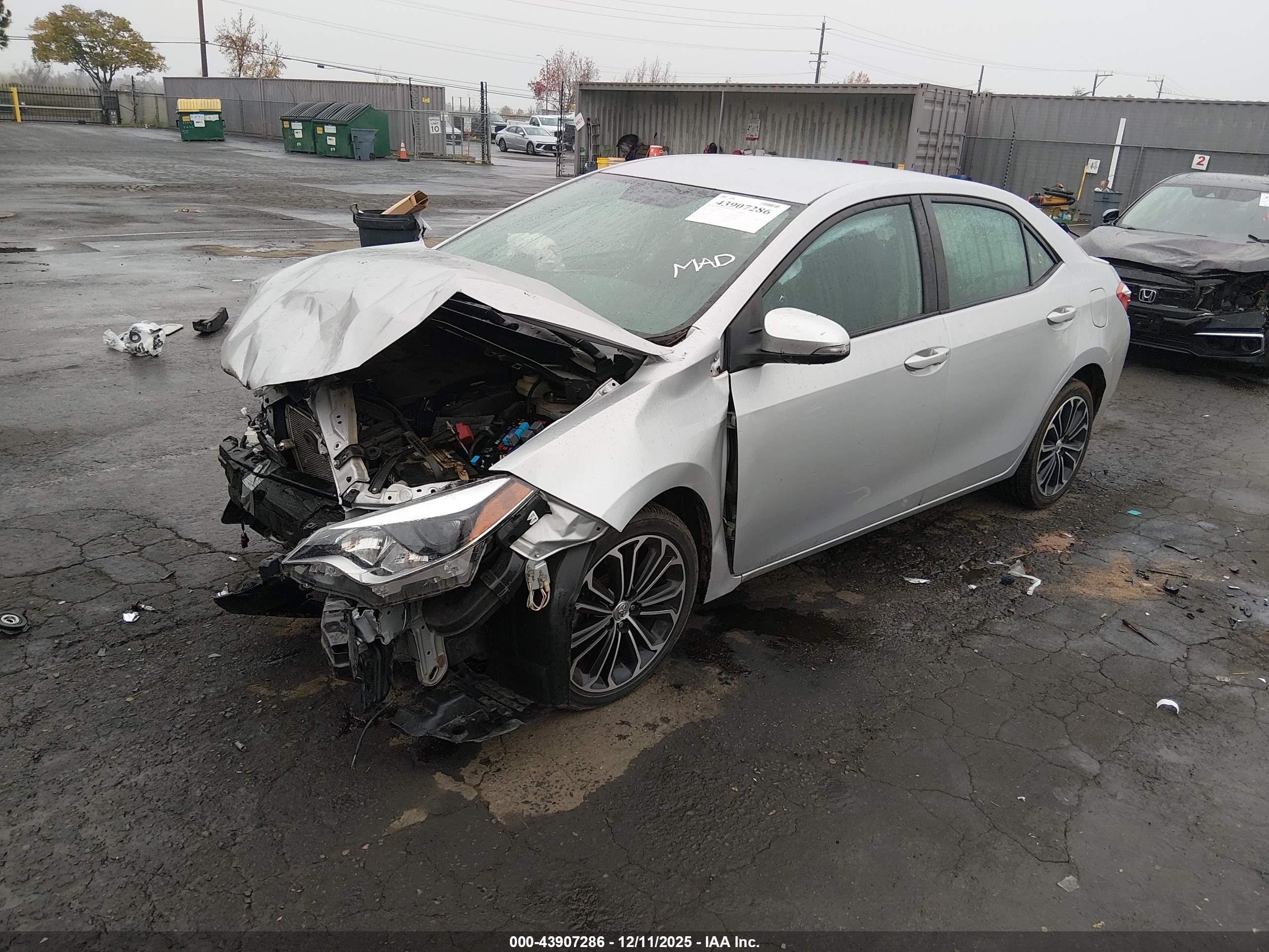 TOYOTA COROLLA image 2