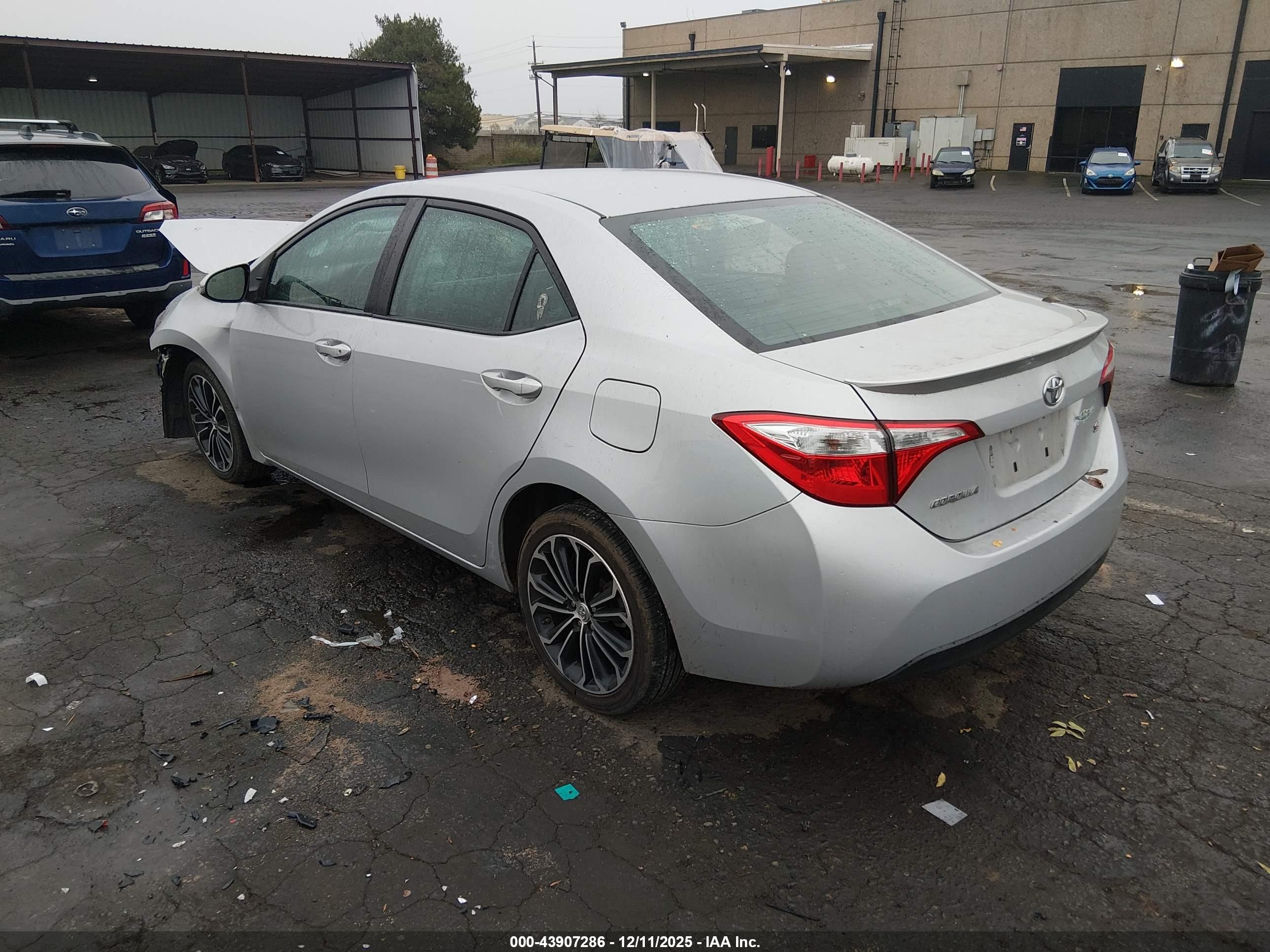TOYOTA COROLLA image 3